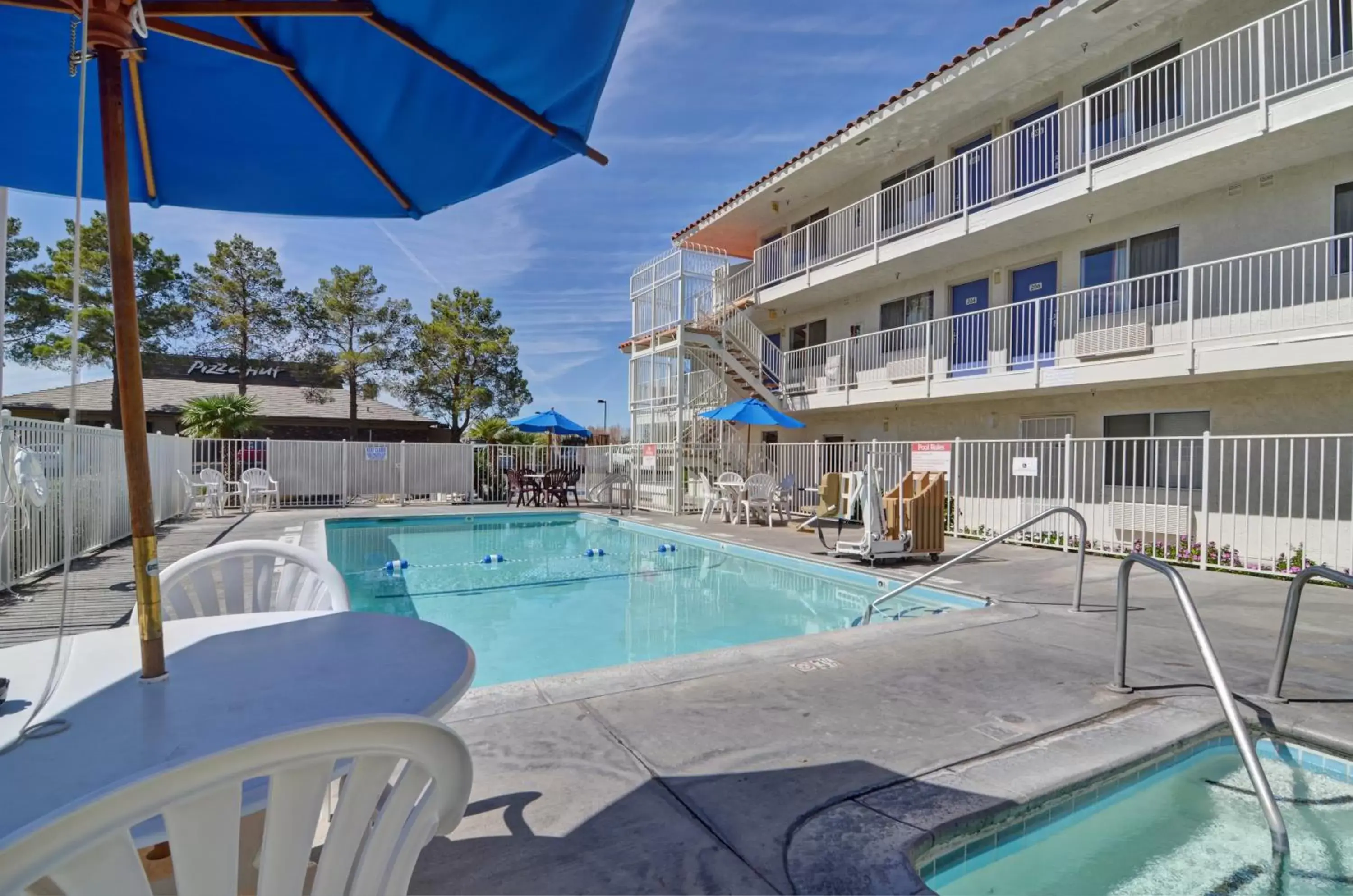 Spa and wellness centre/facilities, Swimming Pool in Motel 6-Twentynine Palms, CA
