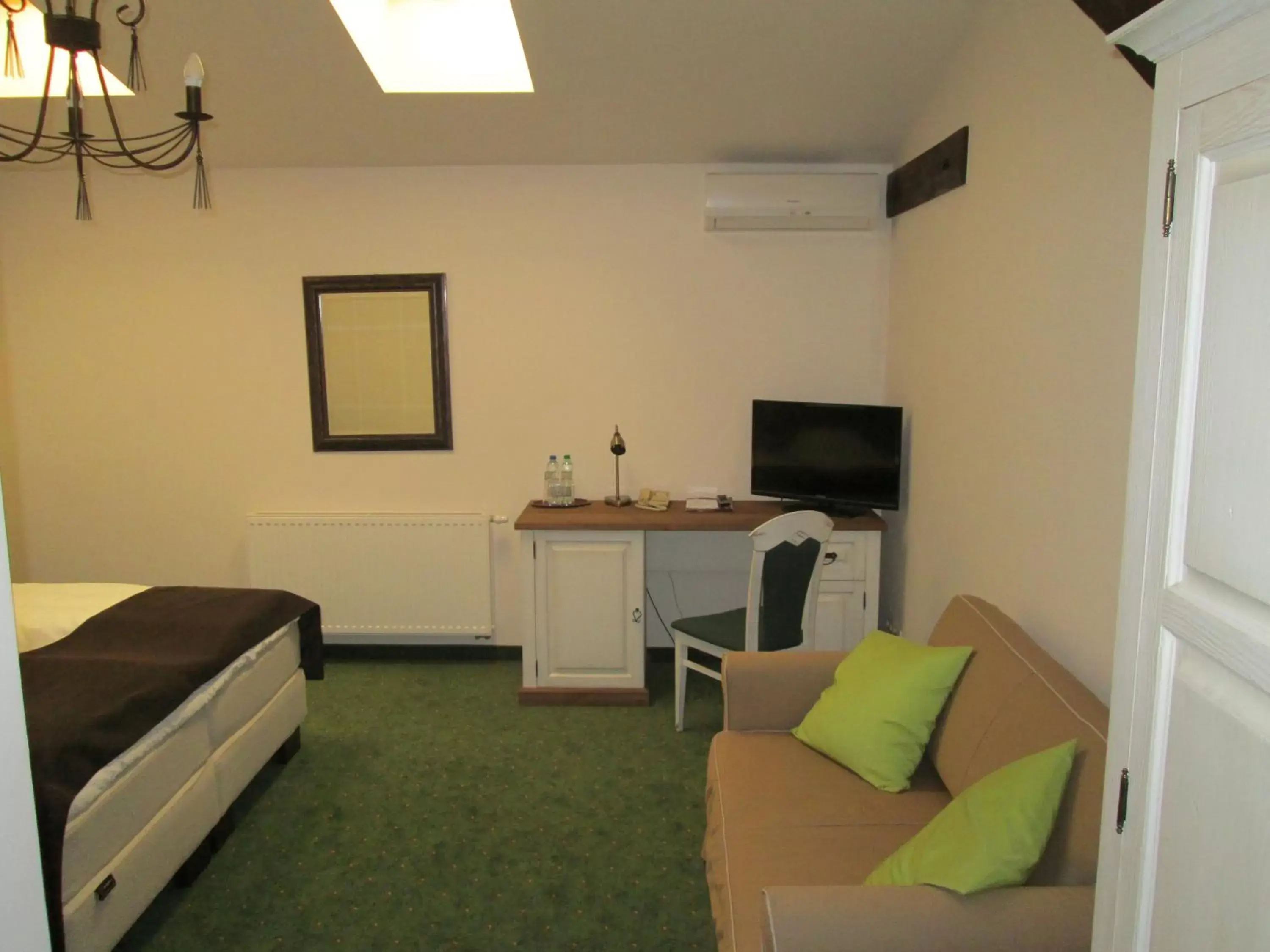 Comfort Double Room in Hotel Sandro Silver & Spichlerz Antoniny Comfort Double Room in Hotel Sandro Silver & Spichlerz Antoniny