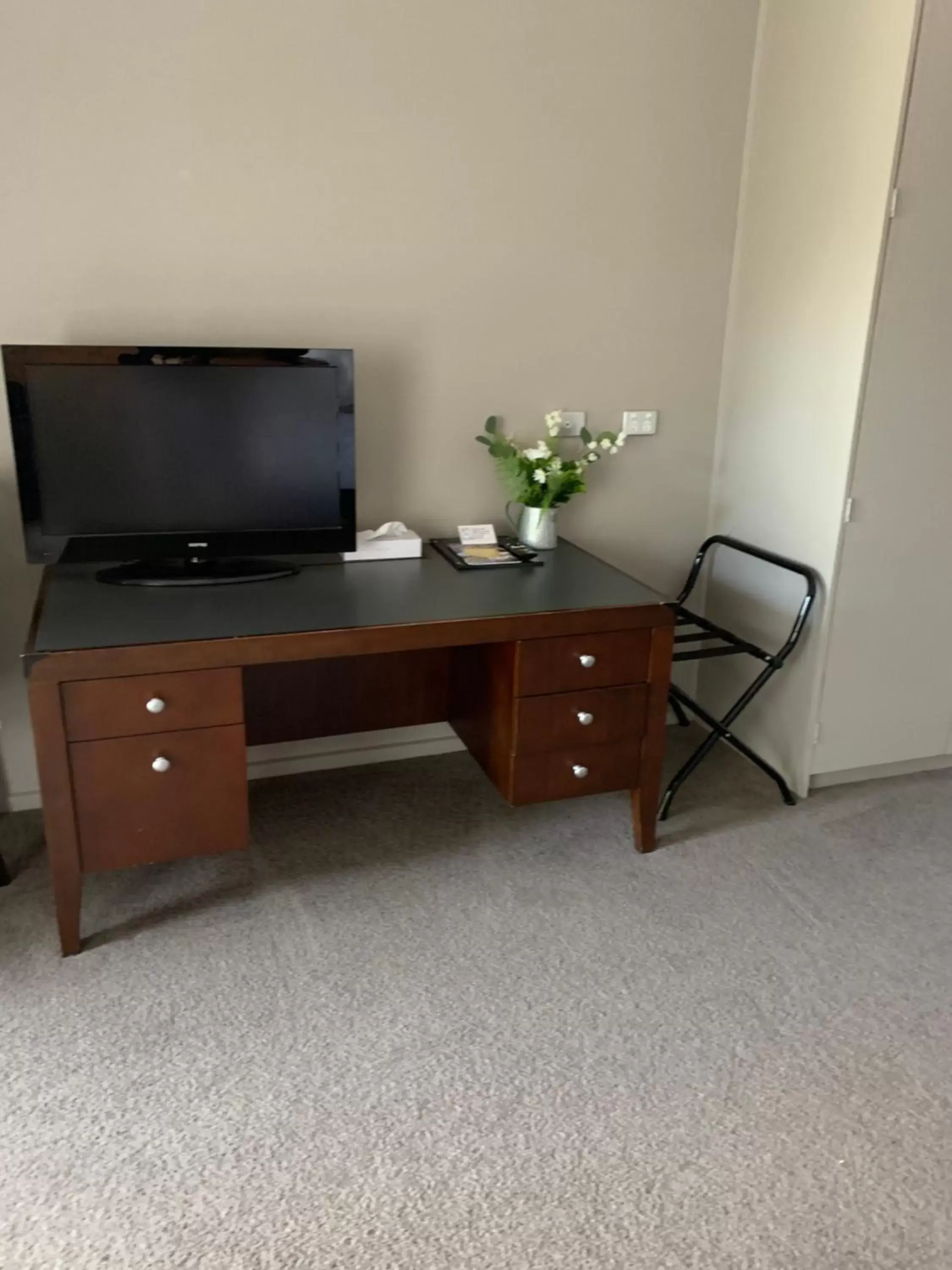 TV/Entertainment Center in Federation Motel Resort - Corowa