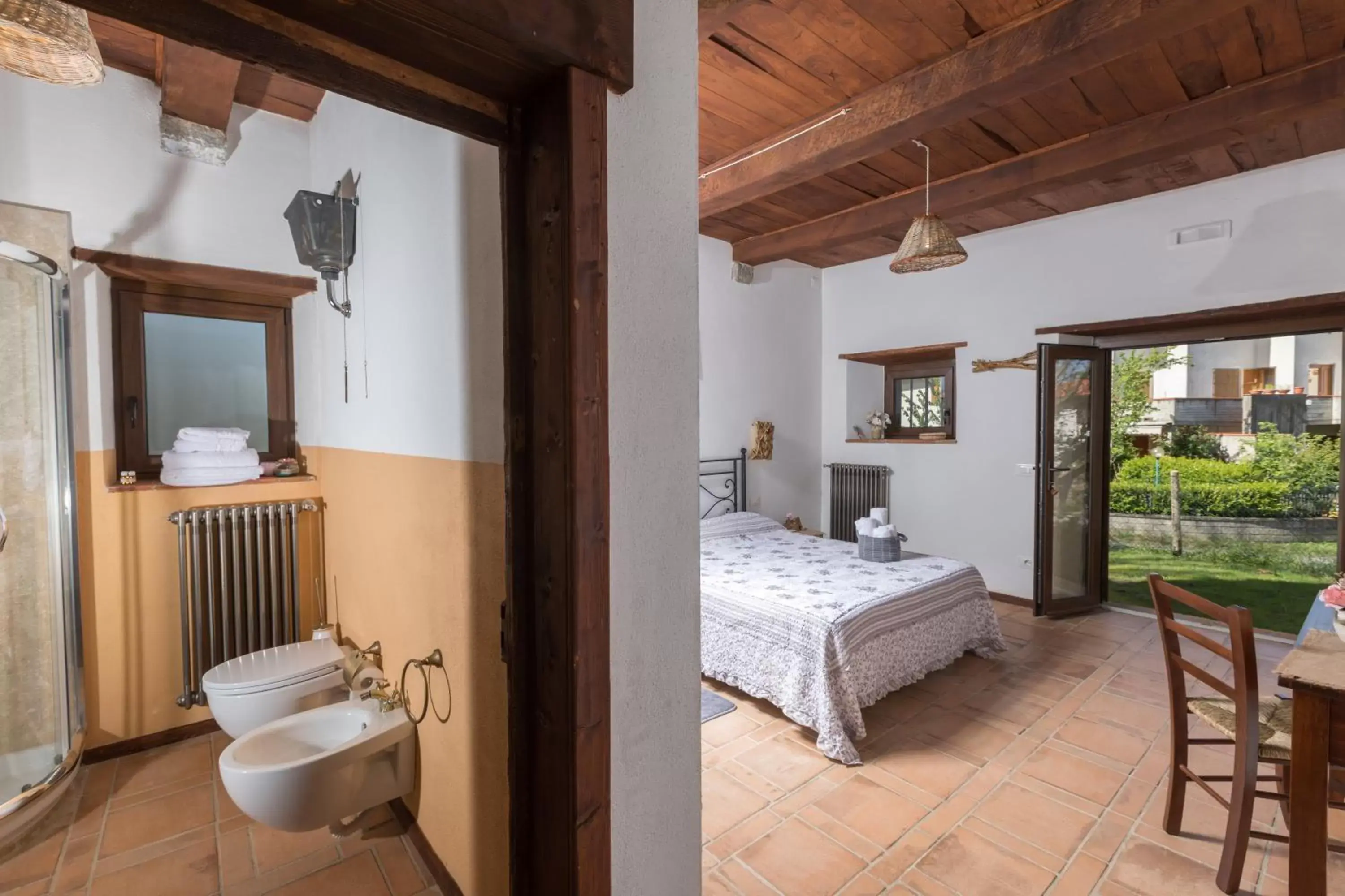 People, Bathroom in B&B Podere Legnotorto