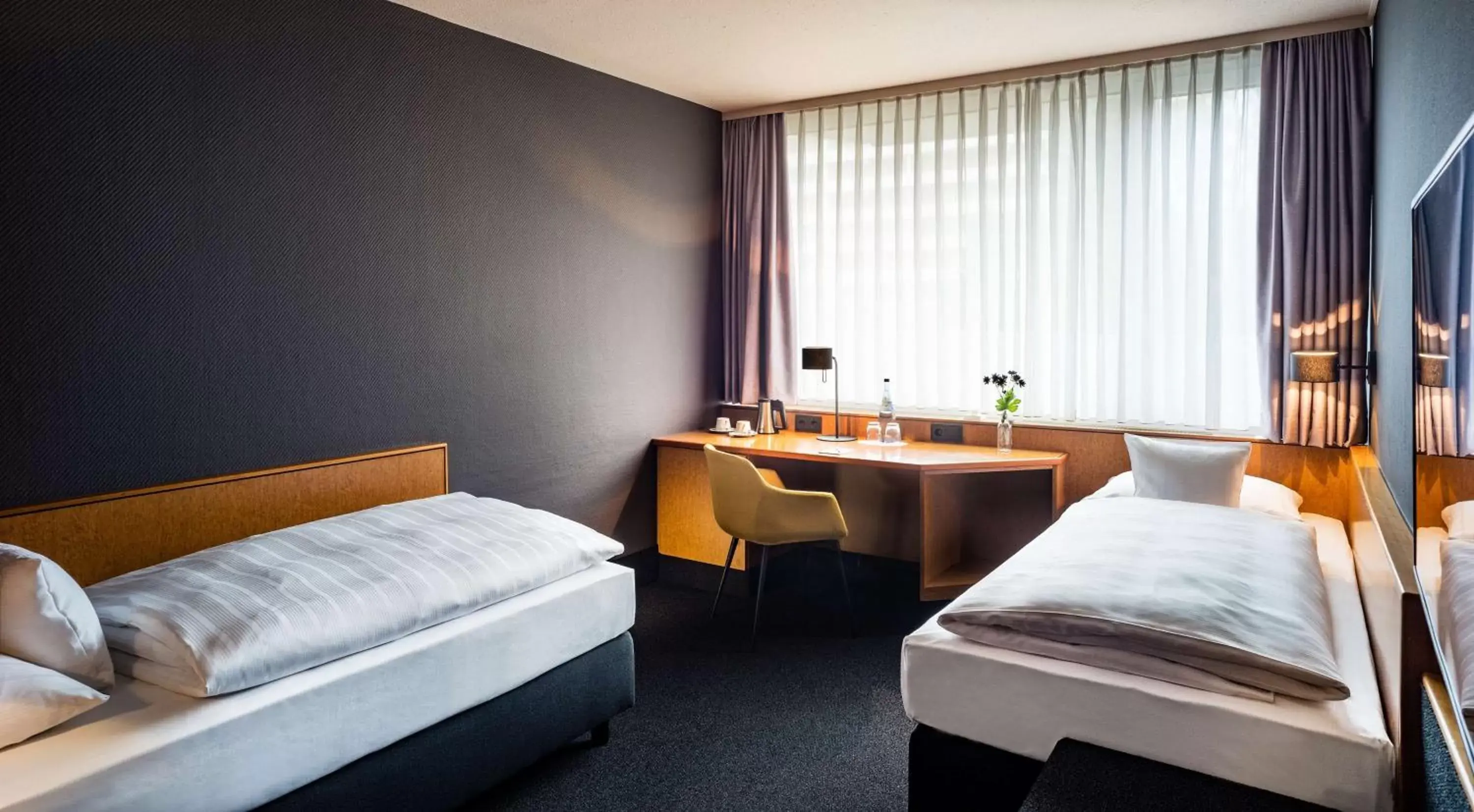 Photo of the whole room, Bed in Best Western Hotel Kaiserslautern