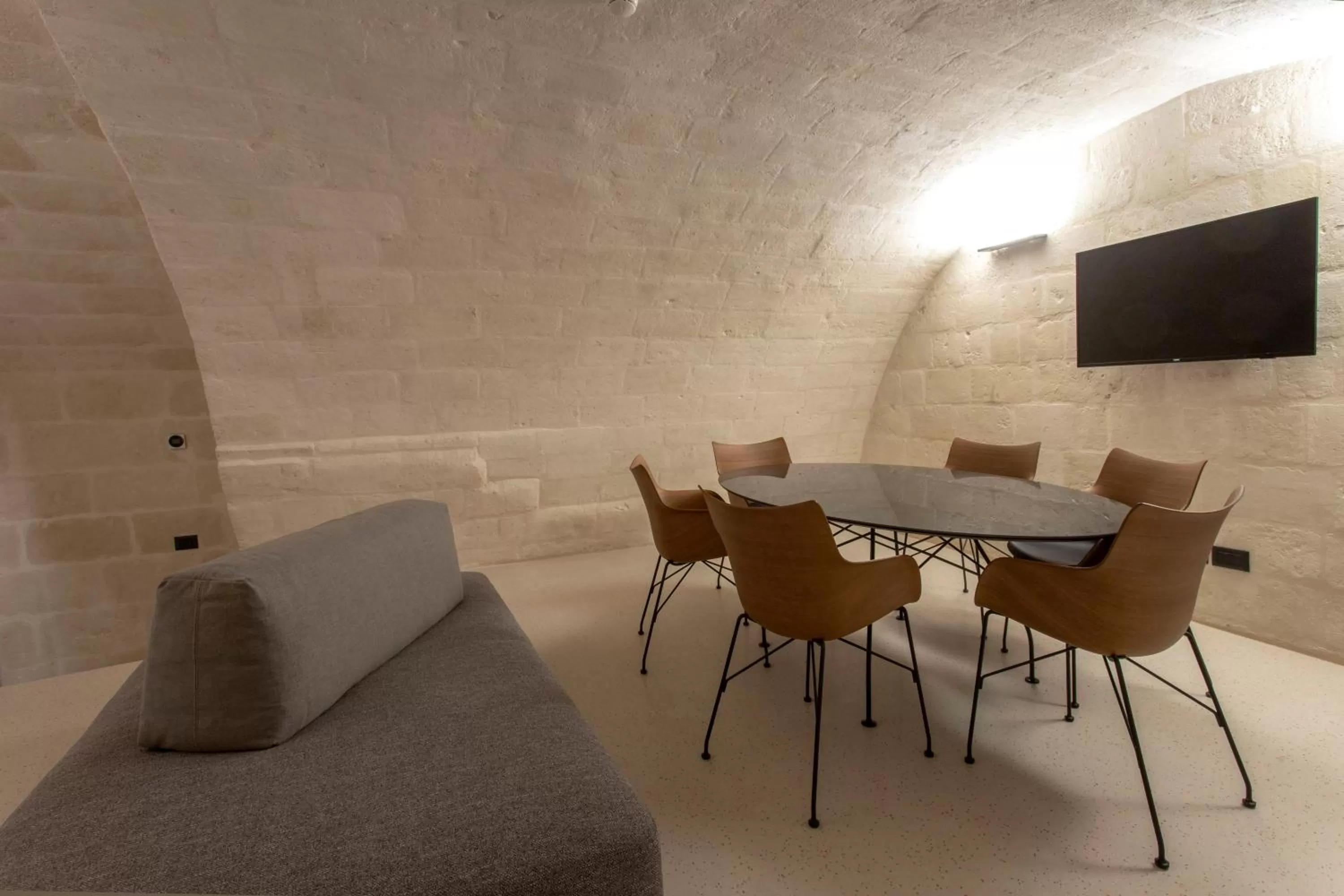 Communal lounge/ TV room in PIANELLE RESORT