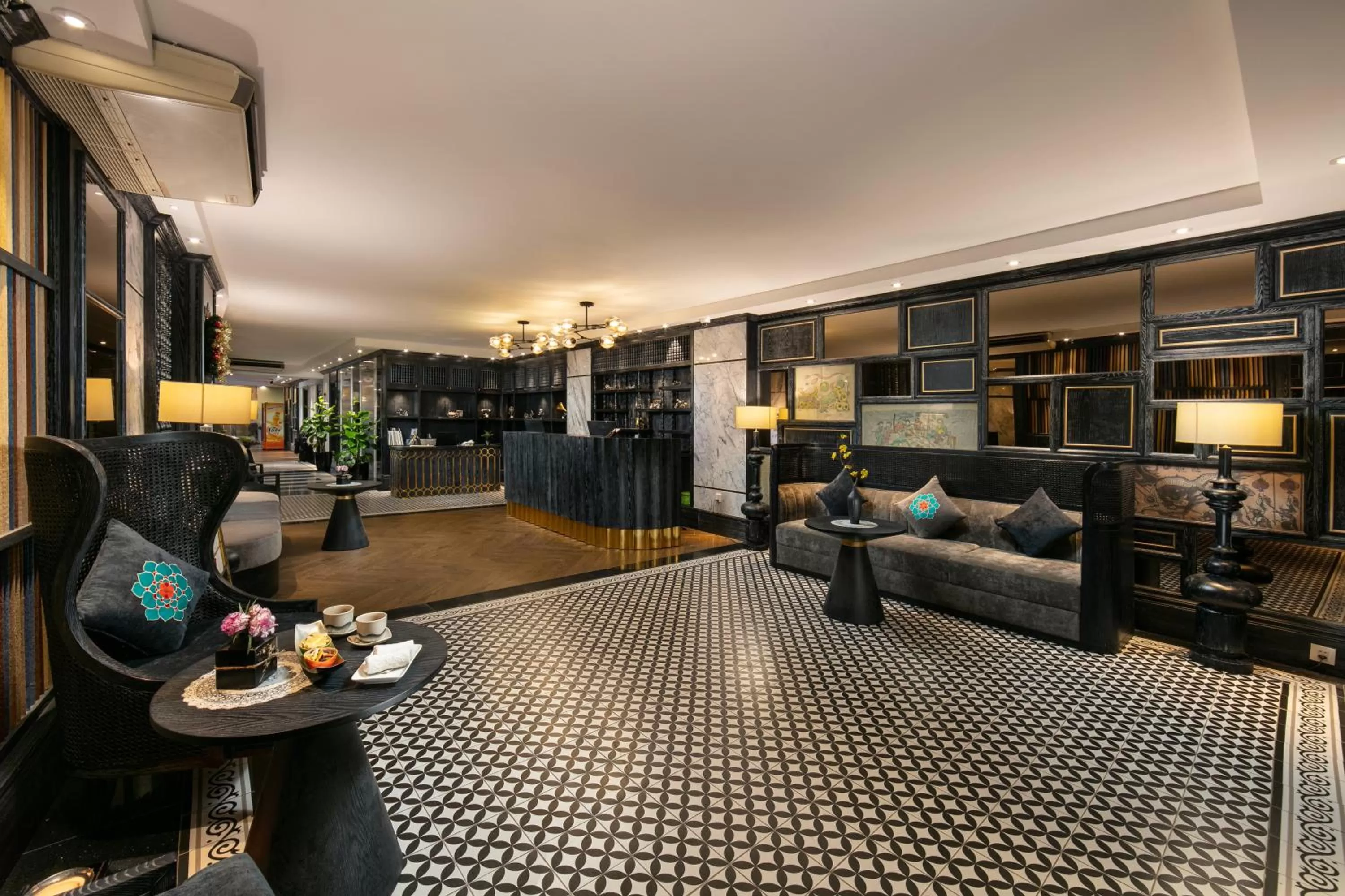 Lobby or reception in Shining Central Hotel & Spa