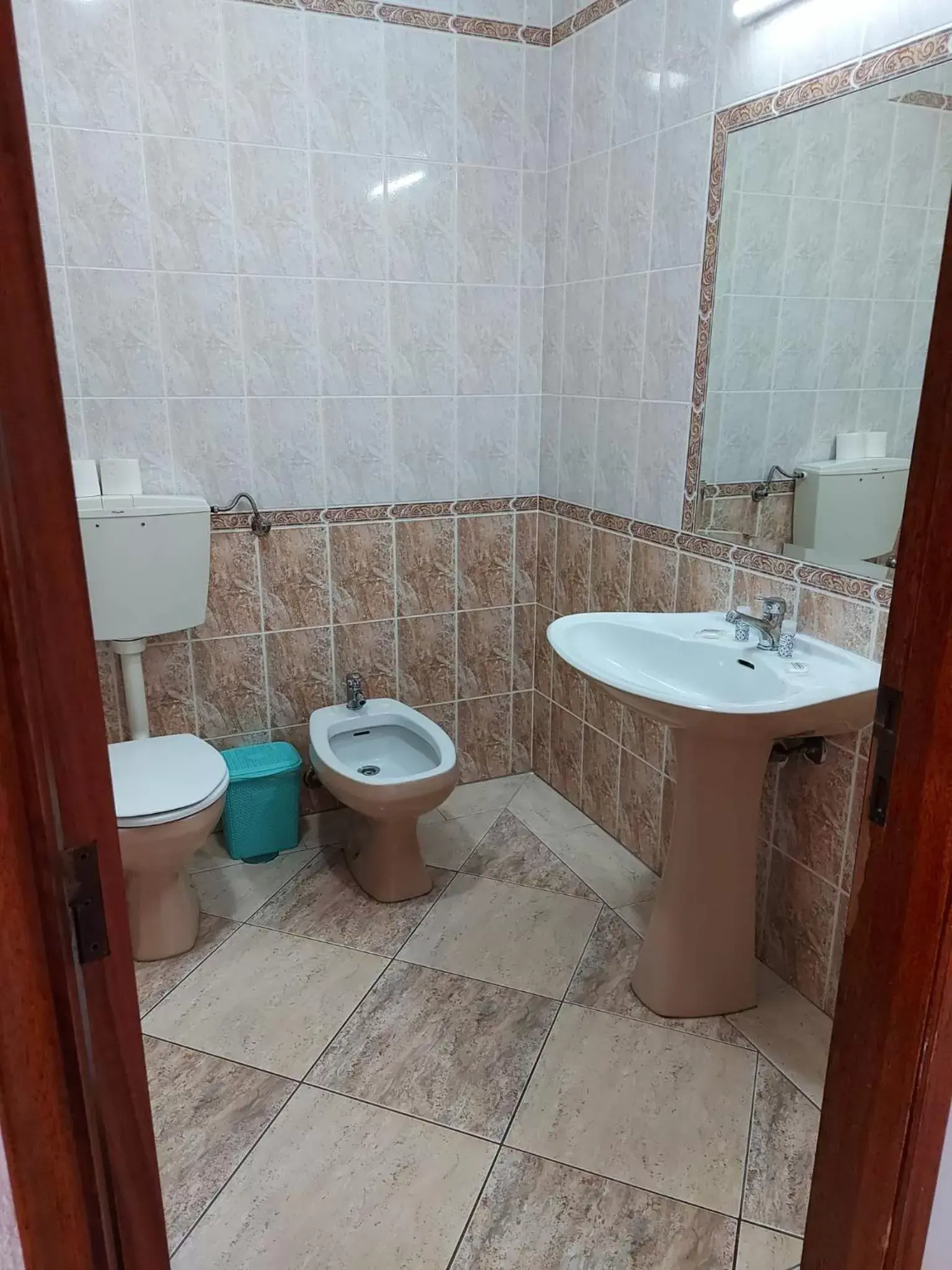 Bathroom in Cerro Atlantico by Umbral