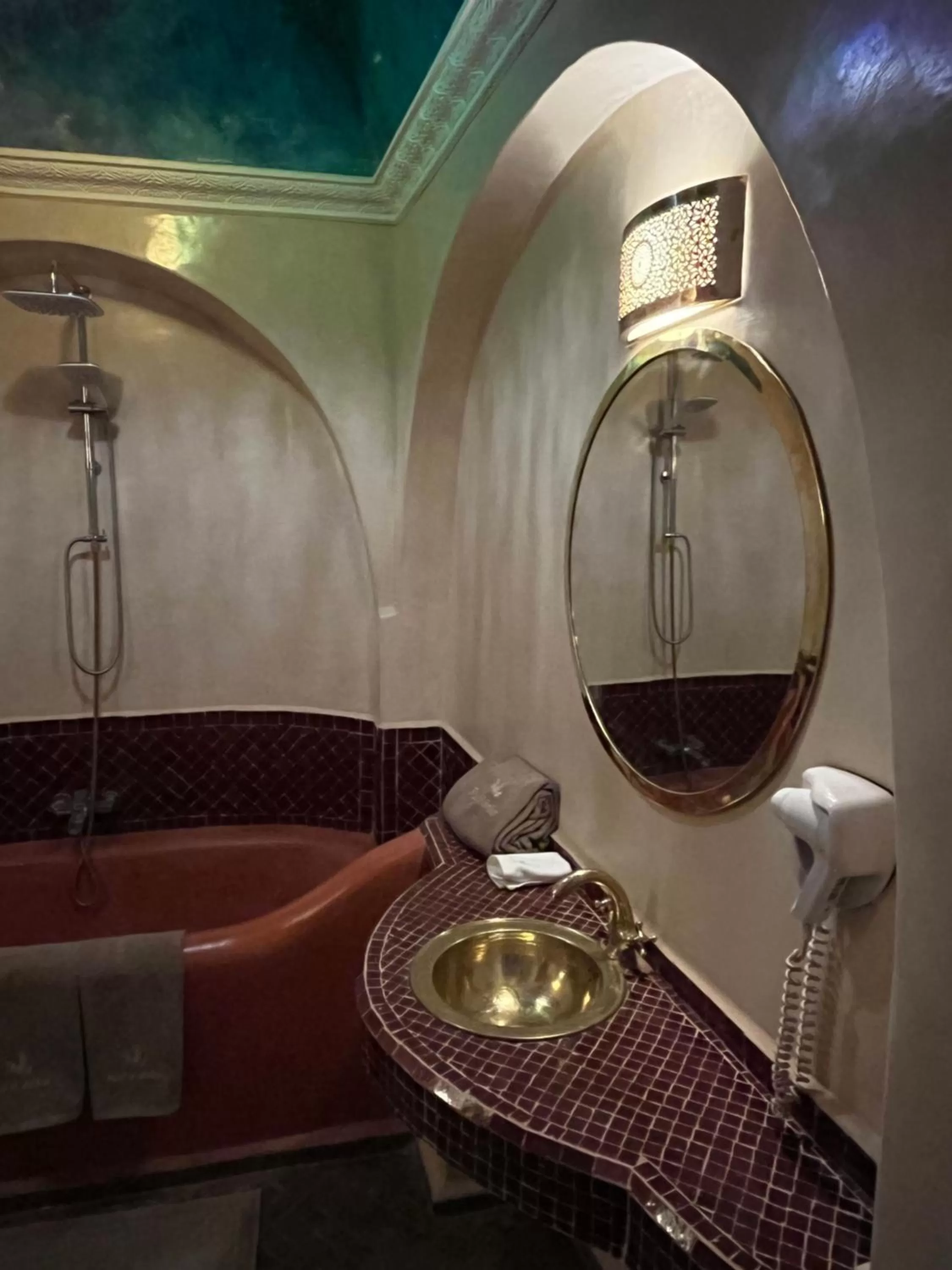 Shower, Bathroom in Riad Al Ibtikar