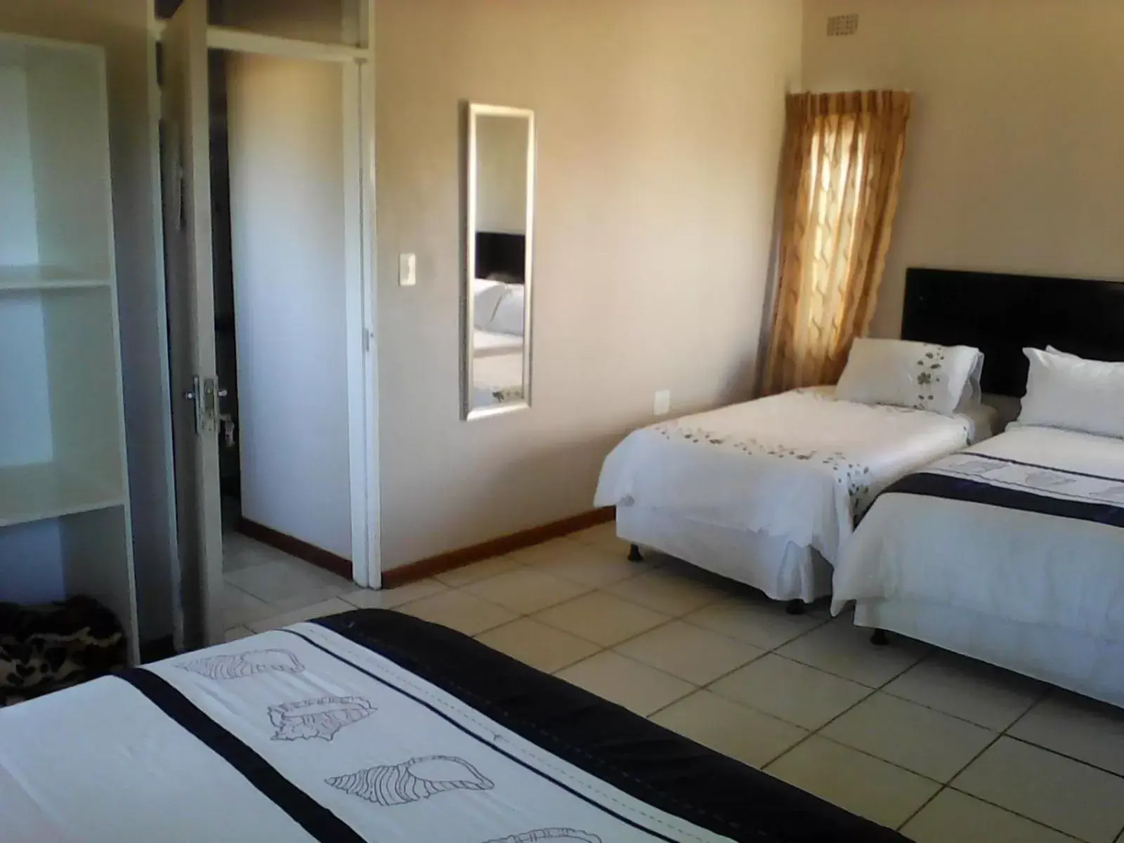 Family Room in Vuya Nathi Bed and Breakfast Family Room in Vuya Nathi Bed and Breakfast