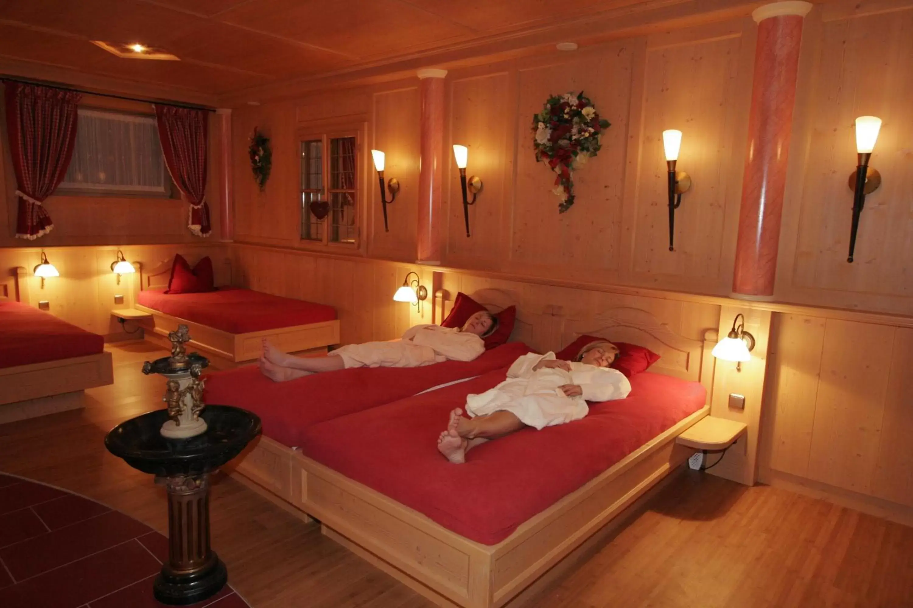 Spa and wellness centre/facilities, Bed in Hotel Bergruh
