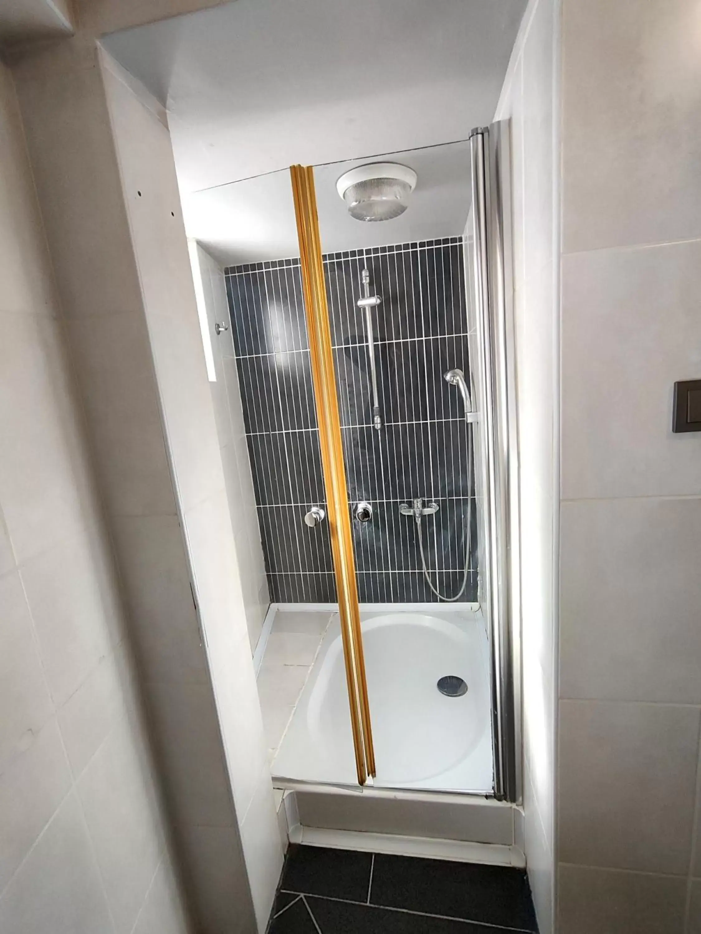 Shower in Galata World Hotel Shower in Galata World Hotel