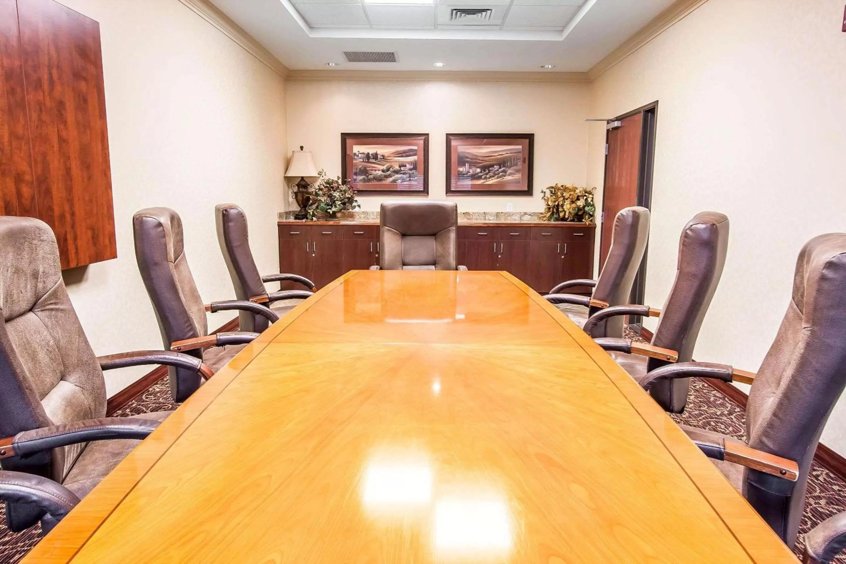 On site in Comfort Inn & Suites McMinnville Wine Country