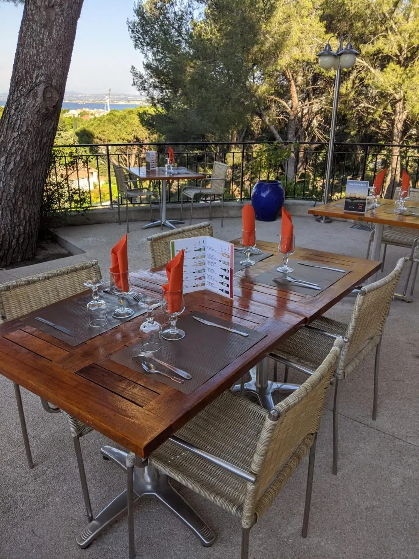 Patio in Hôtel Saint Roch