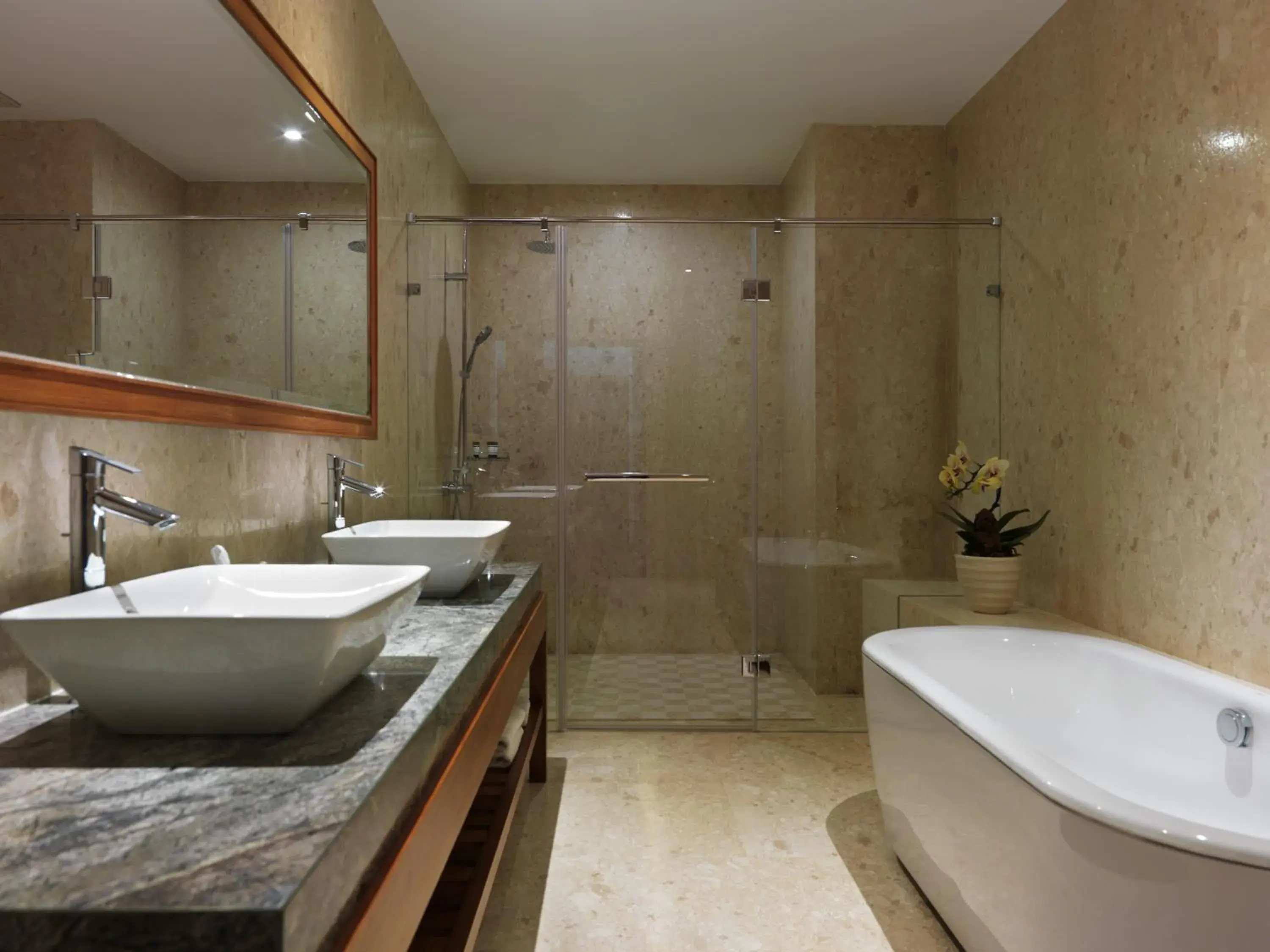 Bathroom in Yusense Hotel Bathroom in Yusense Hotel