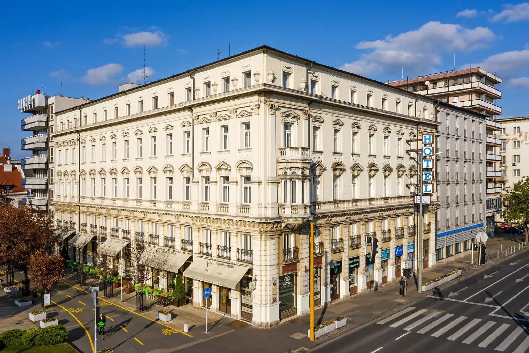 Property building in Danubius Hotel Raba