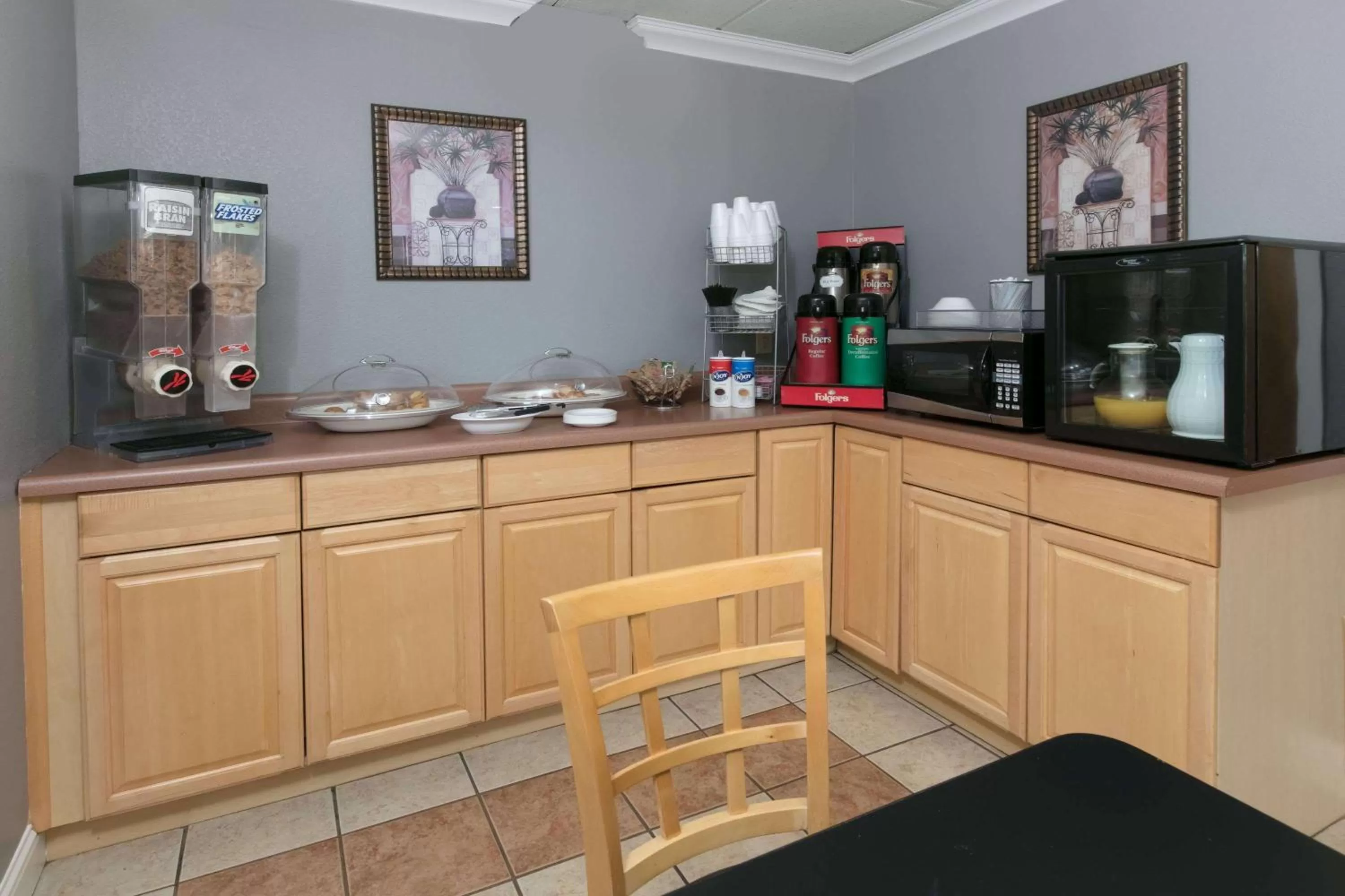 On site in Knights Inn Longview