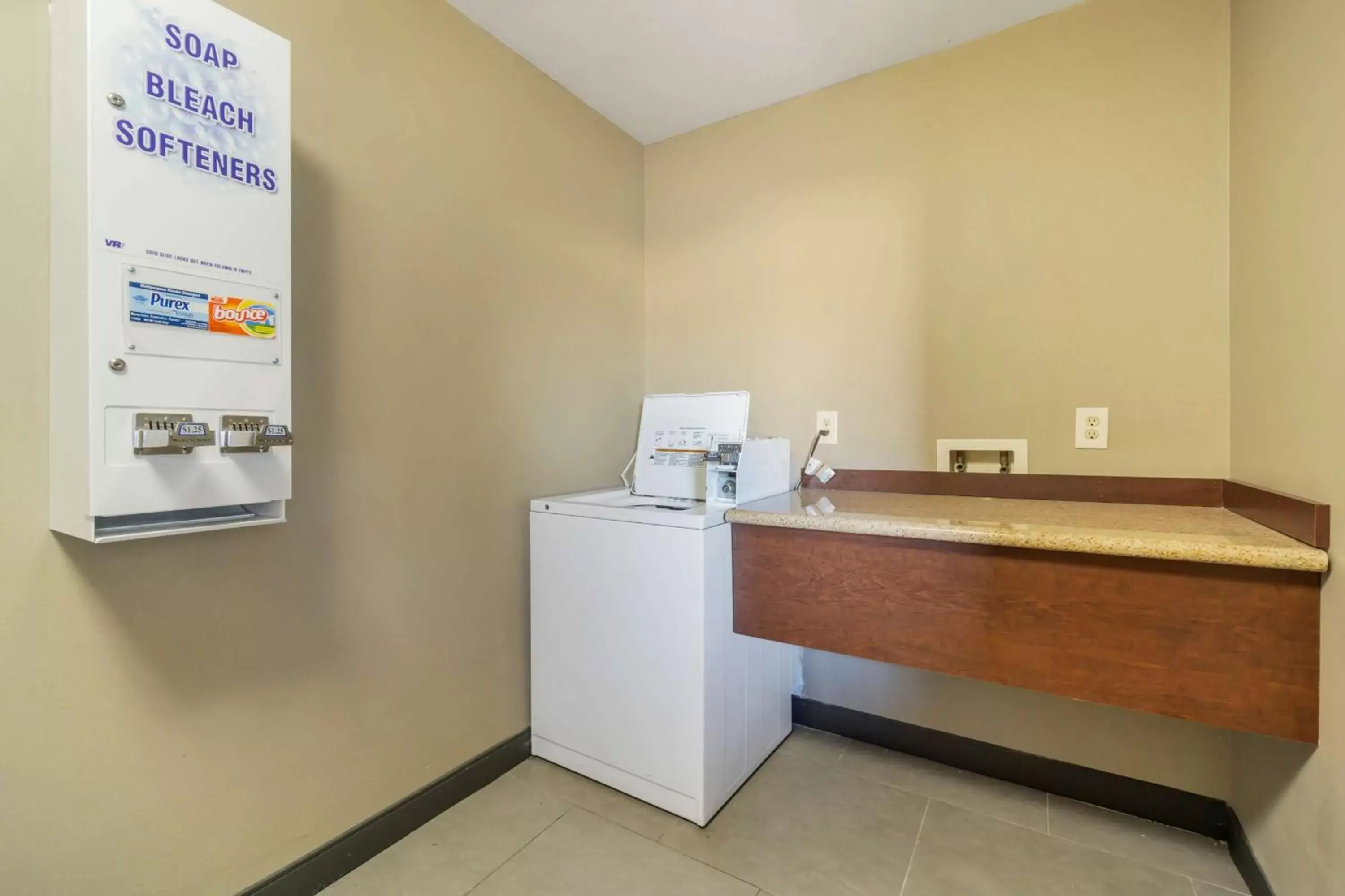 laundry, Kitchen/Kitchenette in Best Western Plus Wenatchee Downtown Hotel