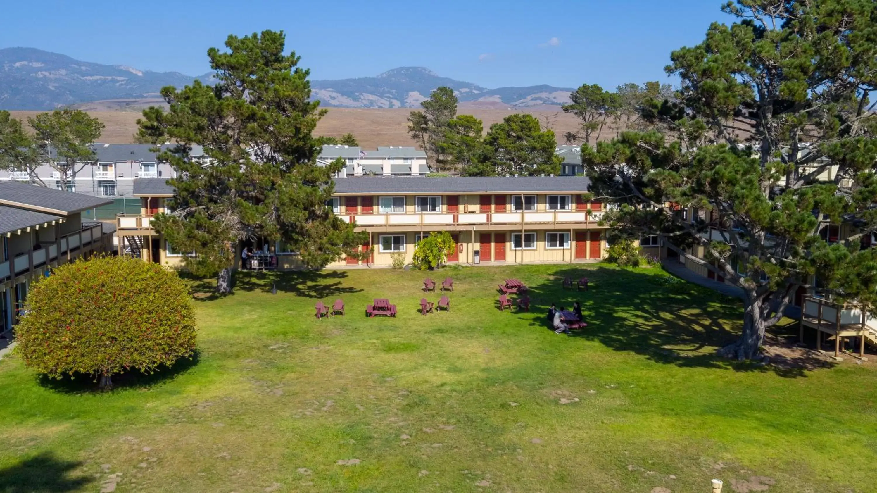 Property Building in Silver Surf Motel