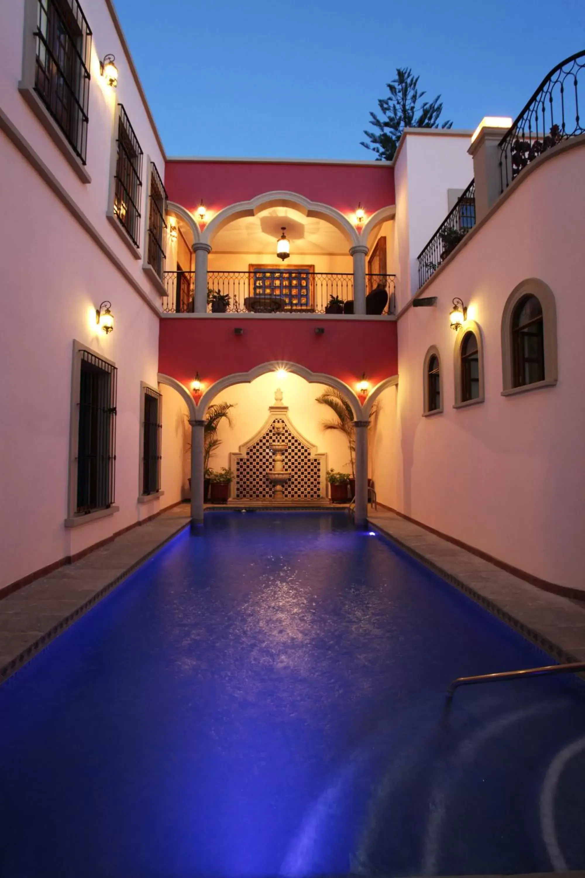 Swimming Pool in Gran Casa Sayula Galeria & SPA