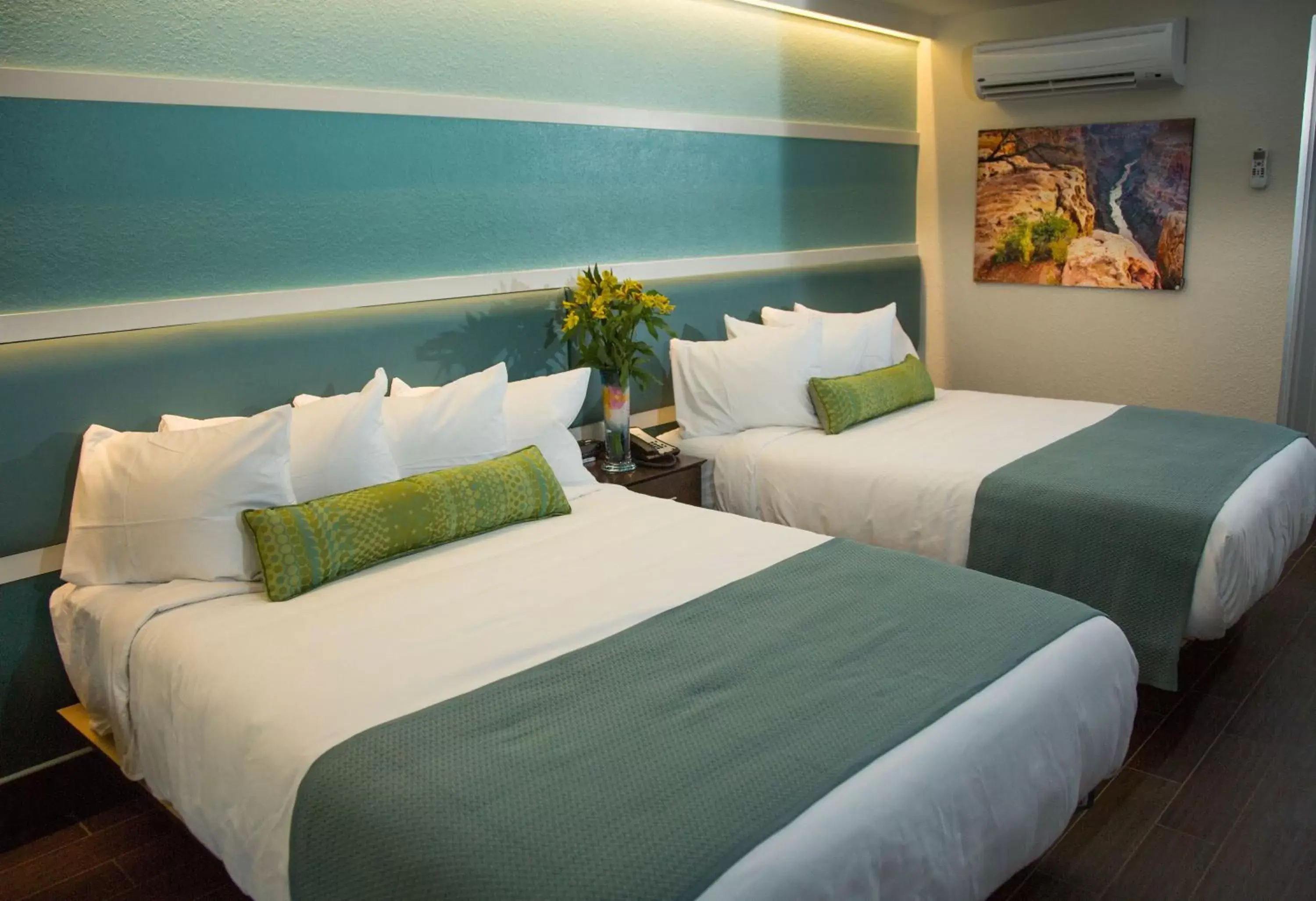 Queen Room with Two Queen Beds - Non Smoking in The Flagler Inn - Saint Augustine Queen Room with Two Queen Beds - Non Smoking in The Flagler Inn - Saint Augustine