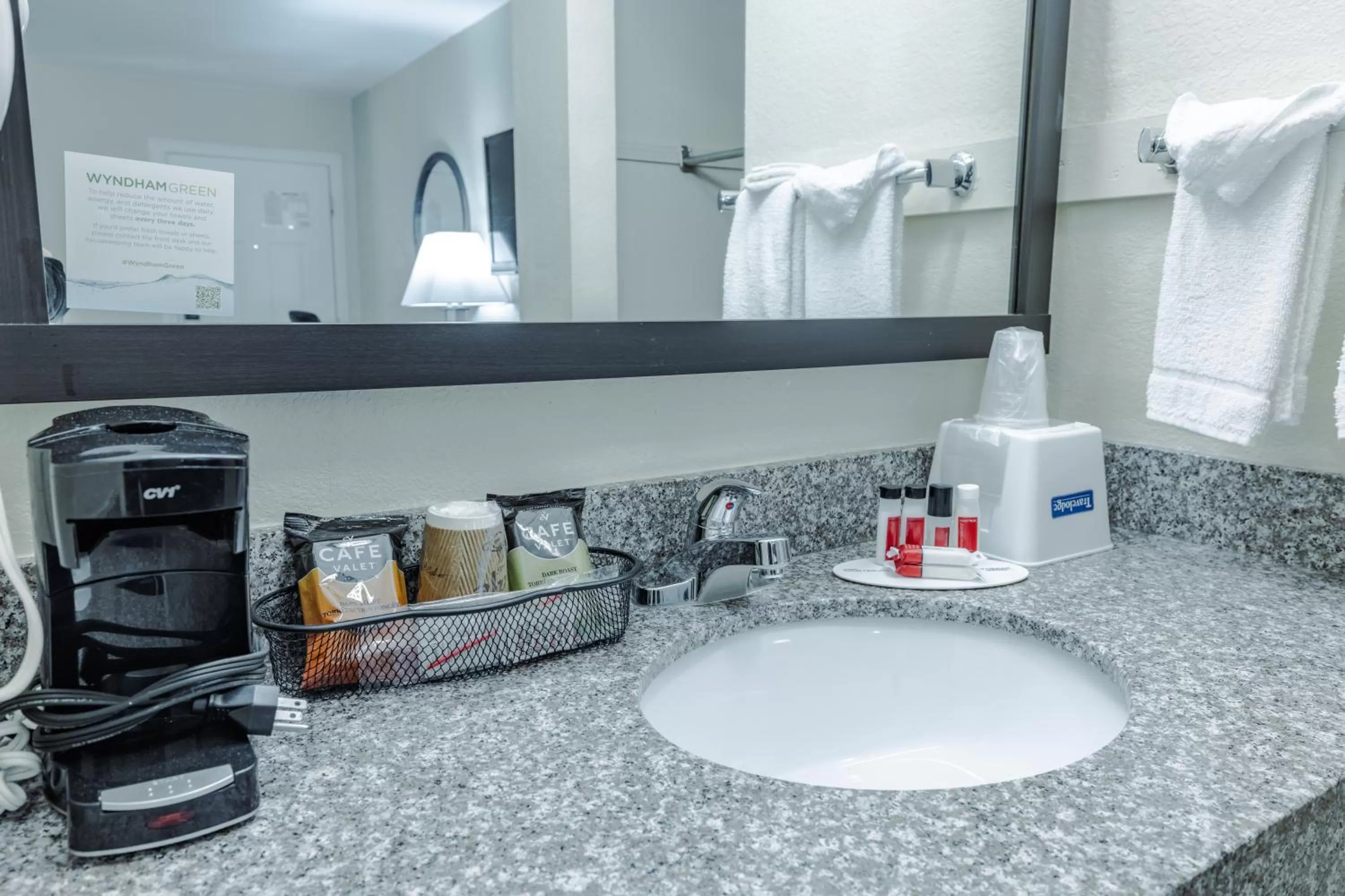 Double Room - Non-Smoking  in Travelodge by Wyndham Jackson I-40 Exit 82