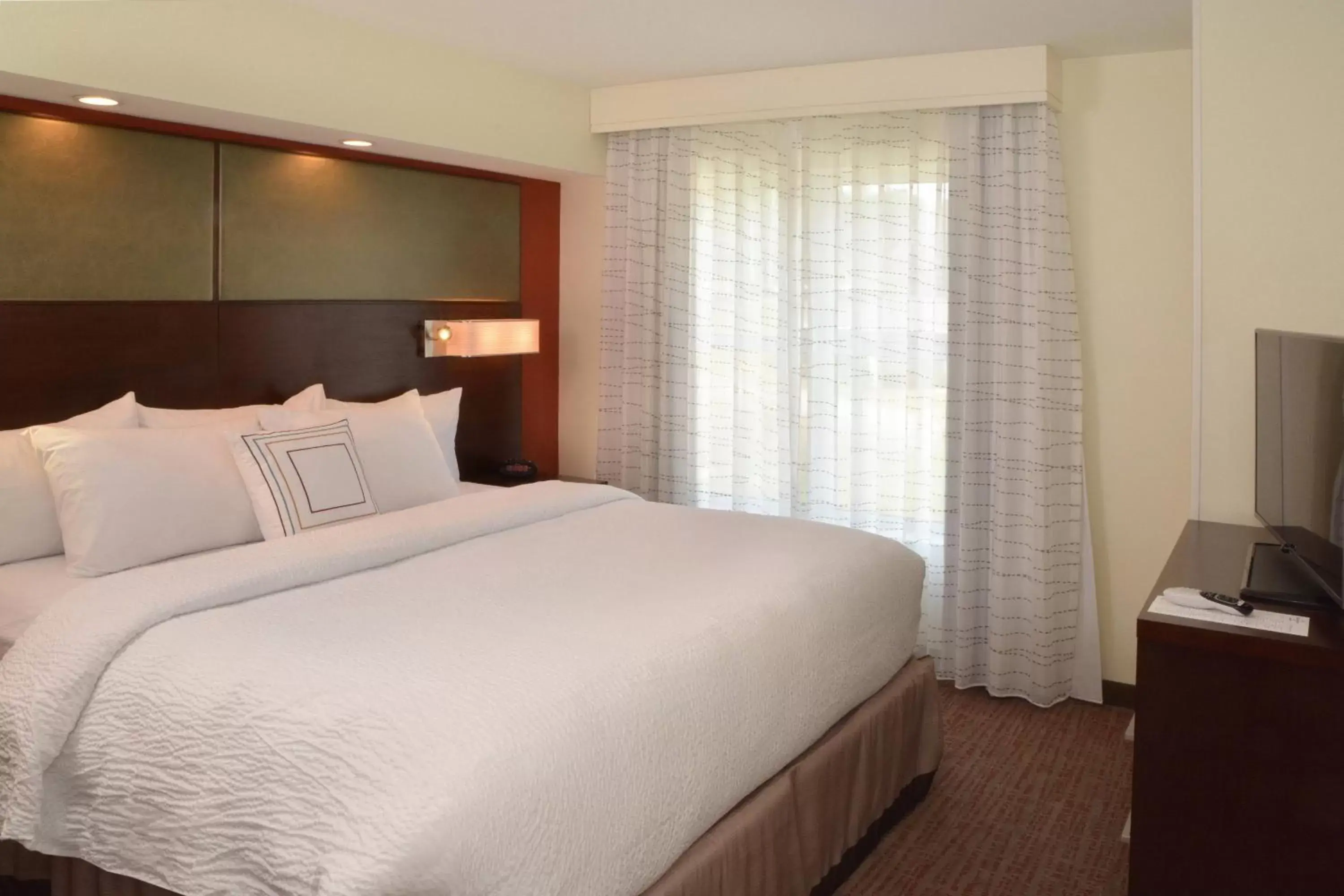 Photo of the whole room, Bed in Residence Inn by Marriott Akron Fairlawn