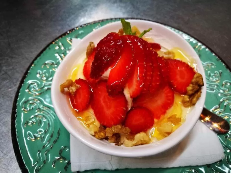 Restaurant/places to eat in Platoni Elite