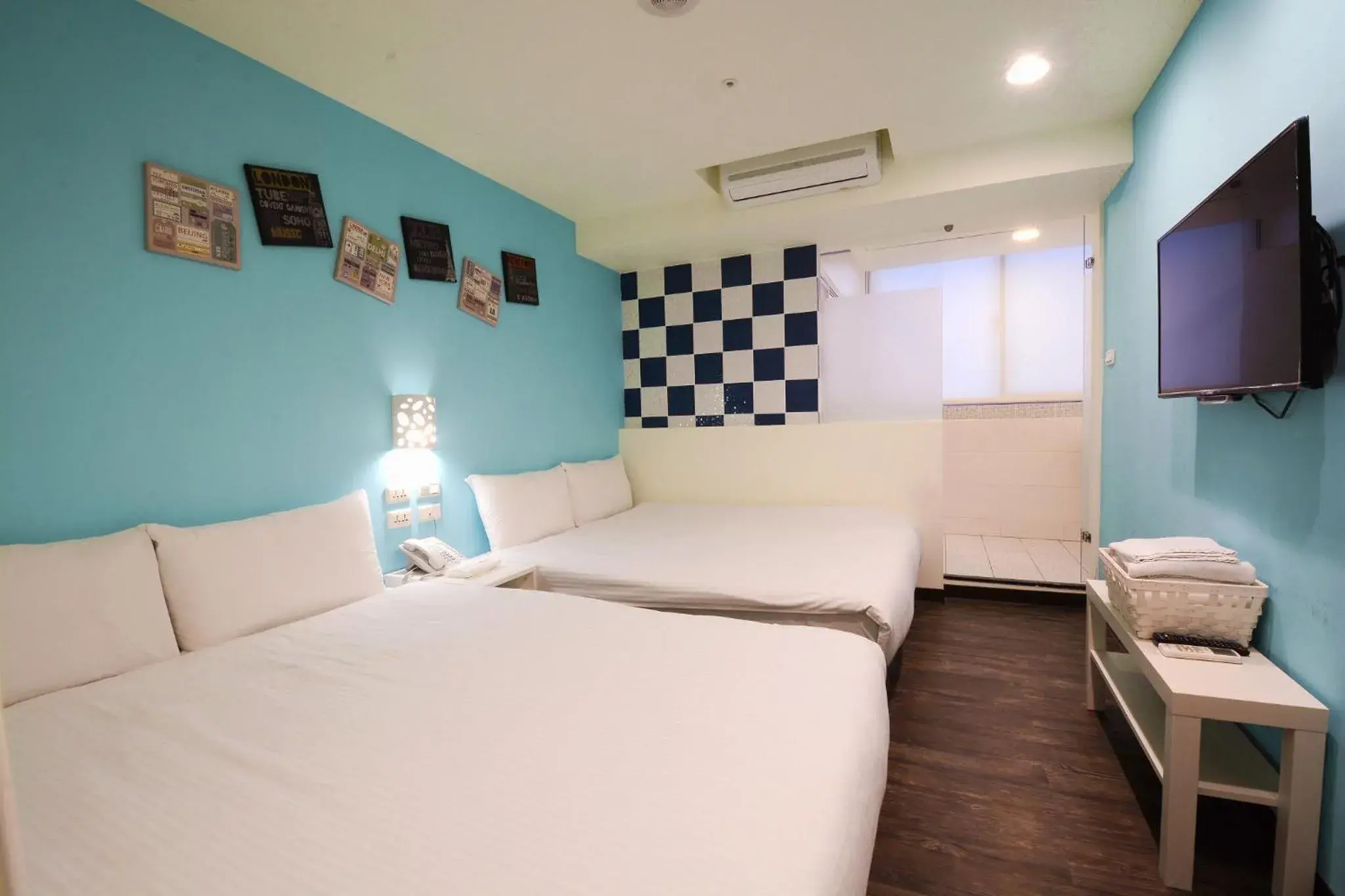 Photo of the whole room, Bed in Sleep Taipei Hostel & Hotel