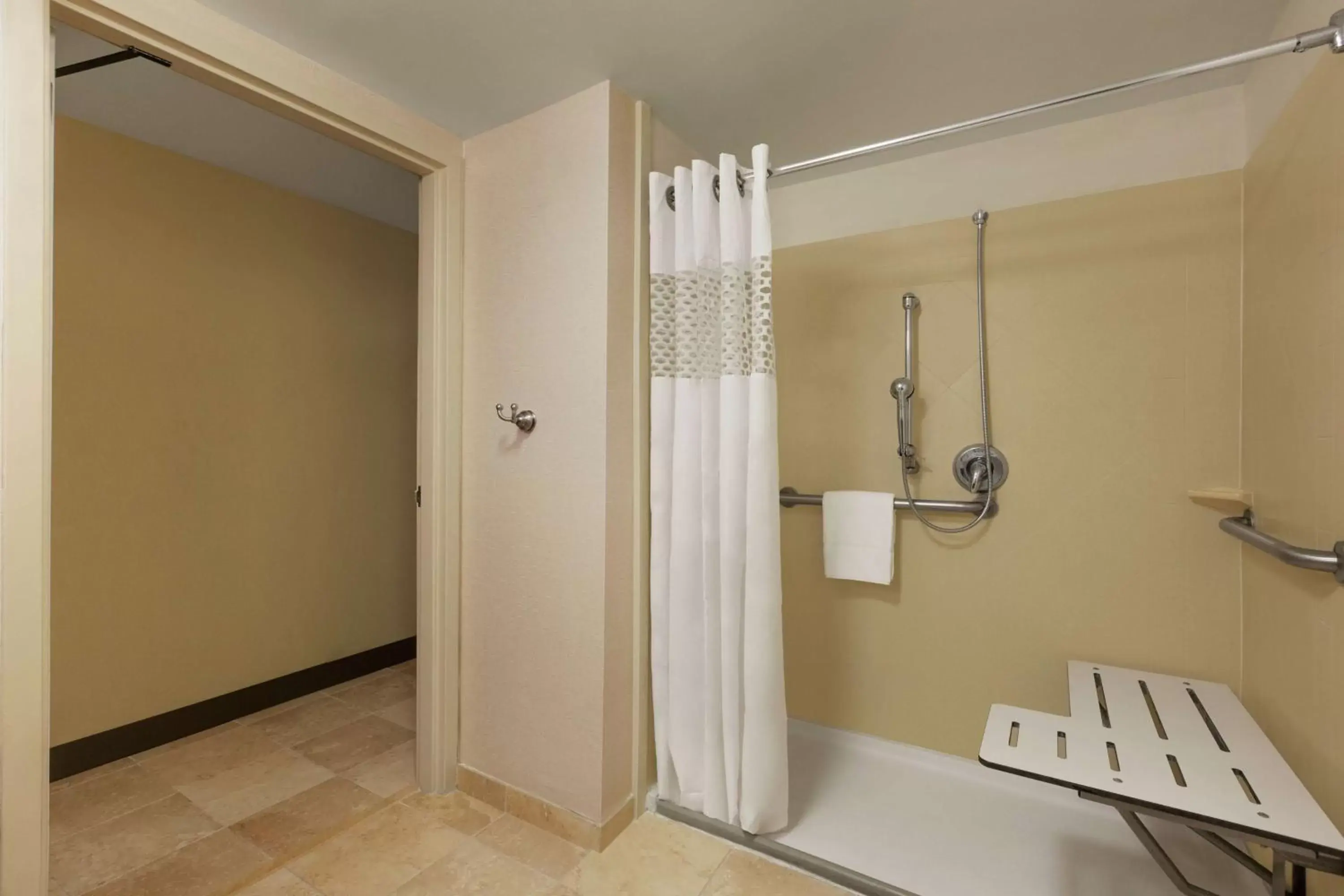 Bathroom in Hampton Inn Ft. Lauderdale-Cypress Creek