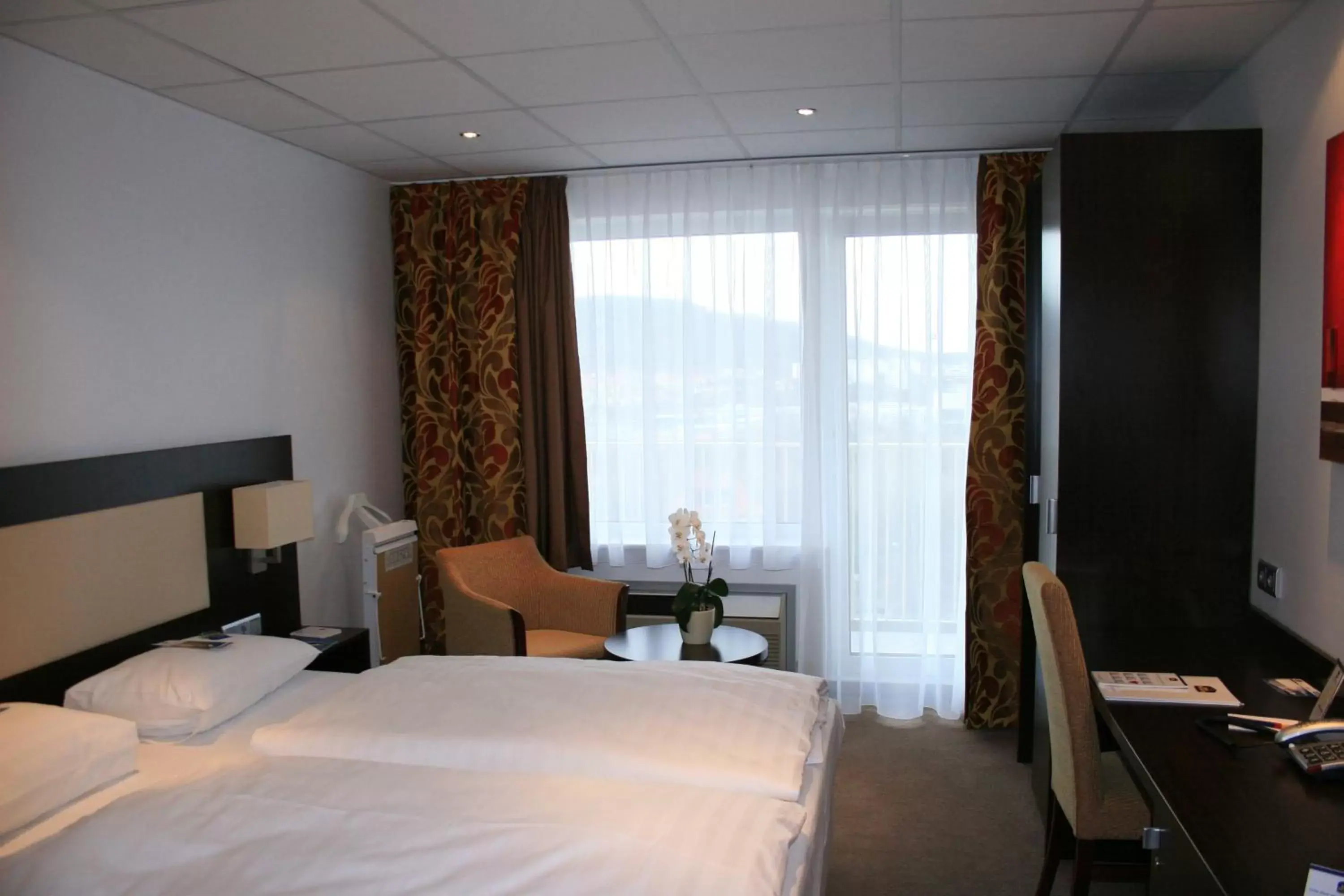 Photo of the whole room, Bed in Best Western Hotel Jena