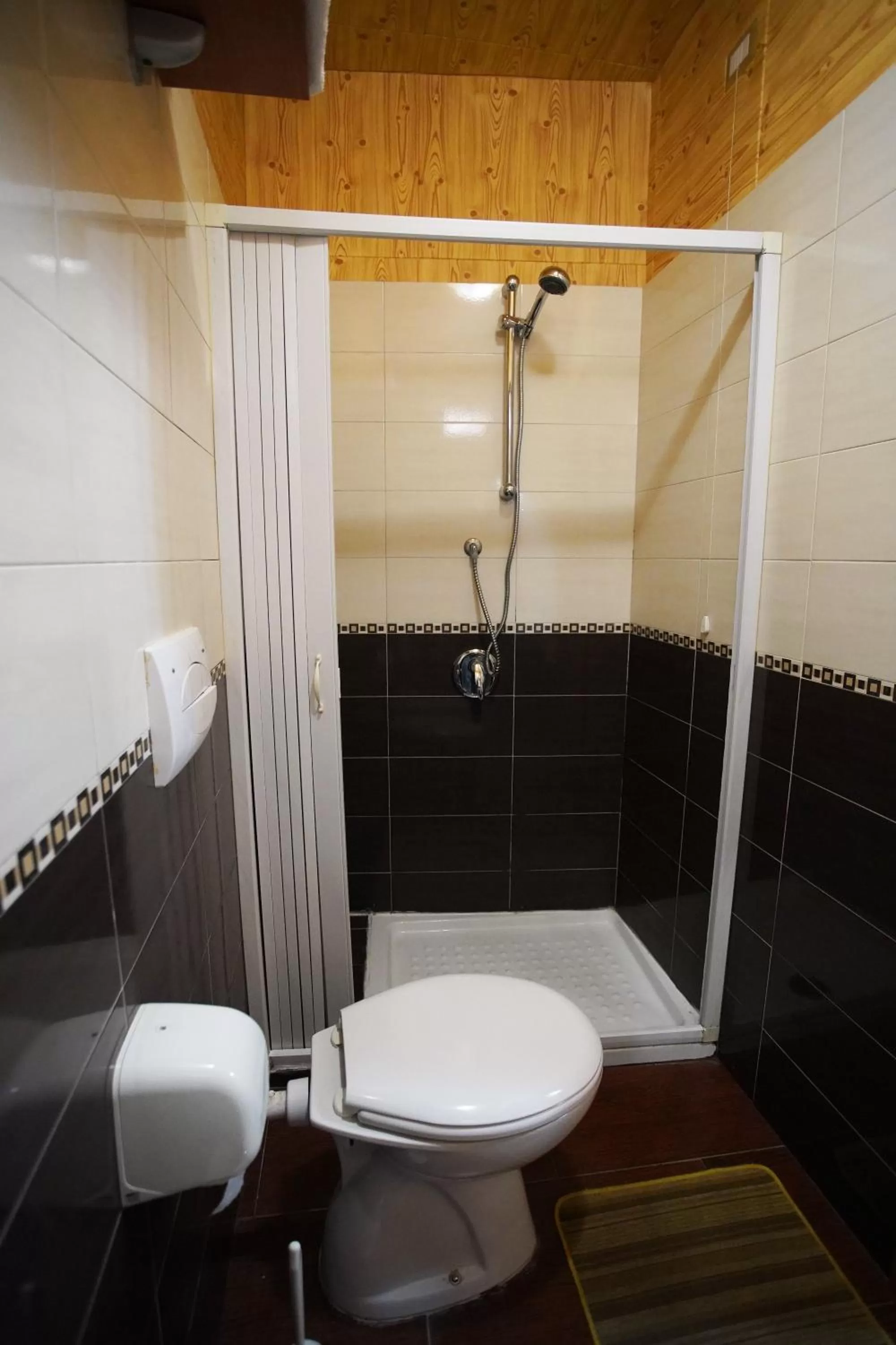 Bathroom in Golden Dreams B&B