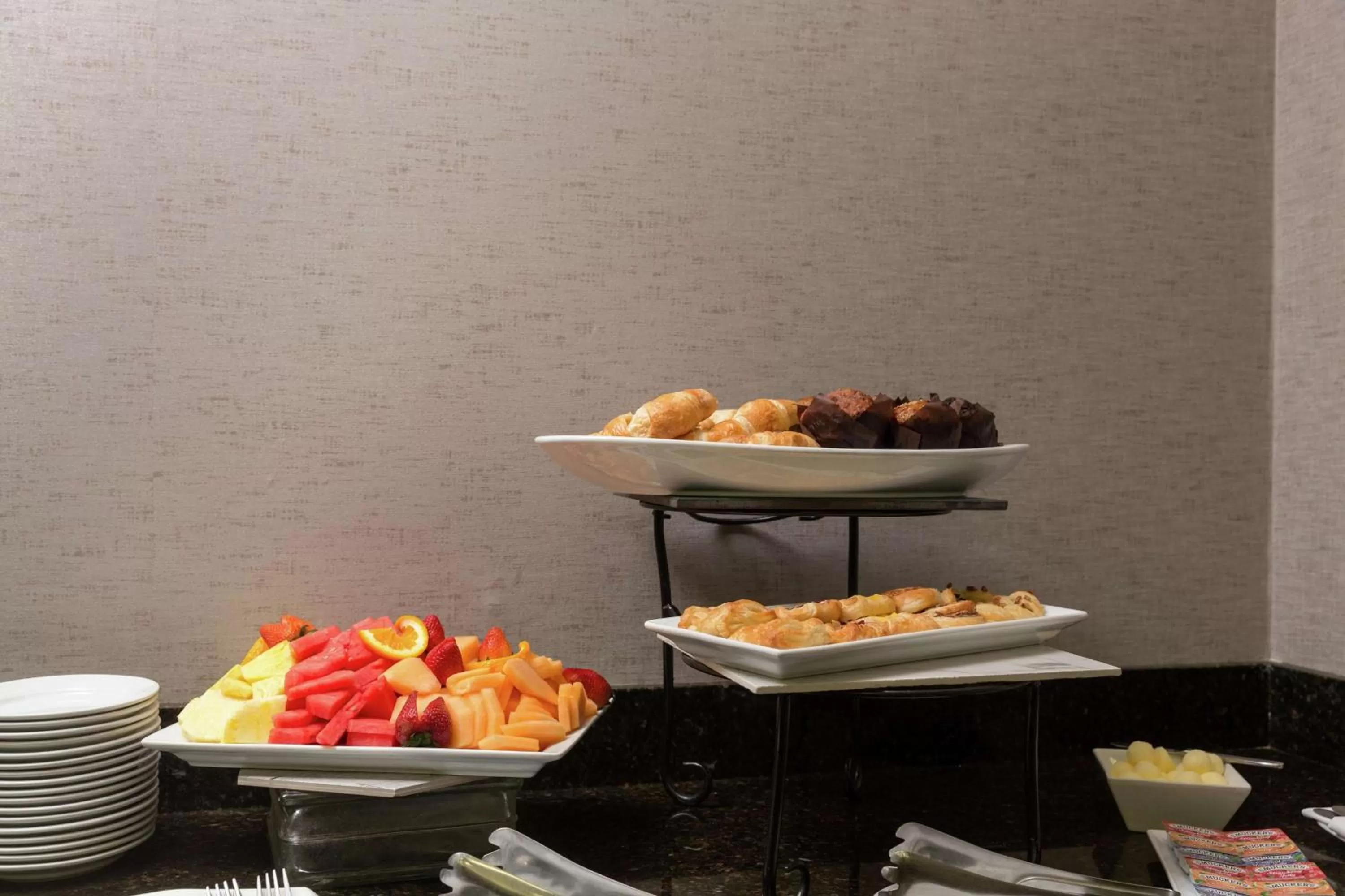 Breakfast in Hilton Chicago/Oak Lawn