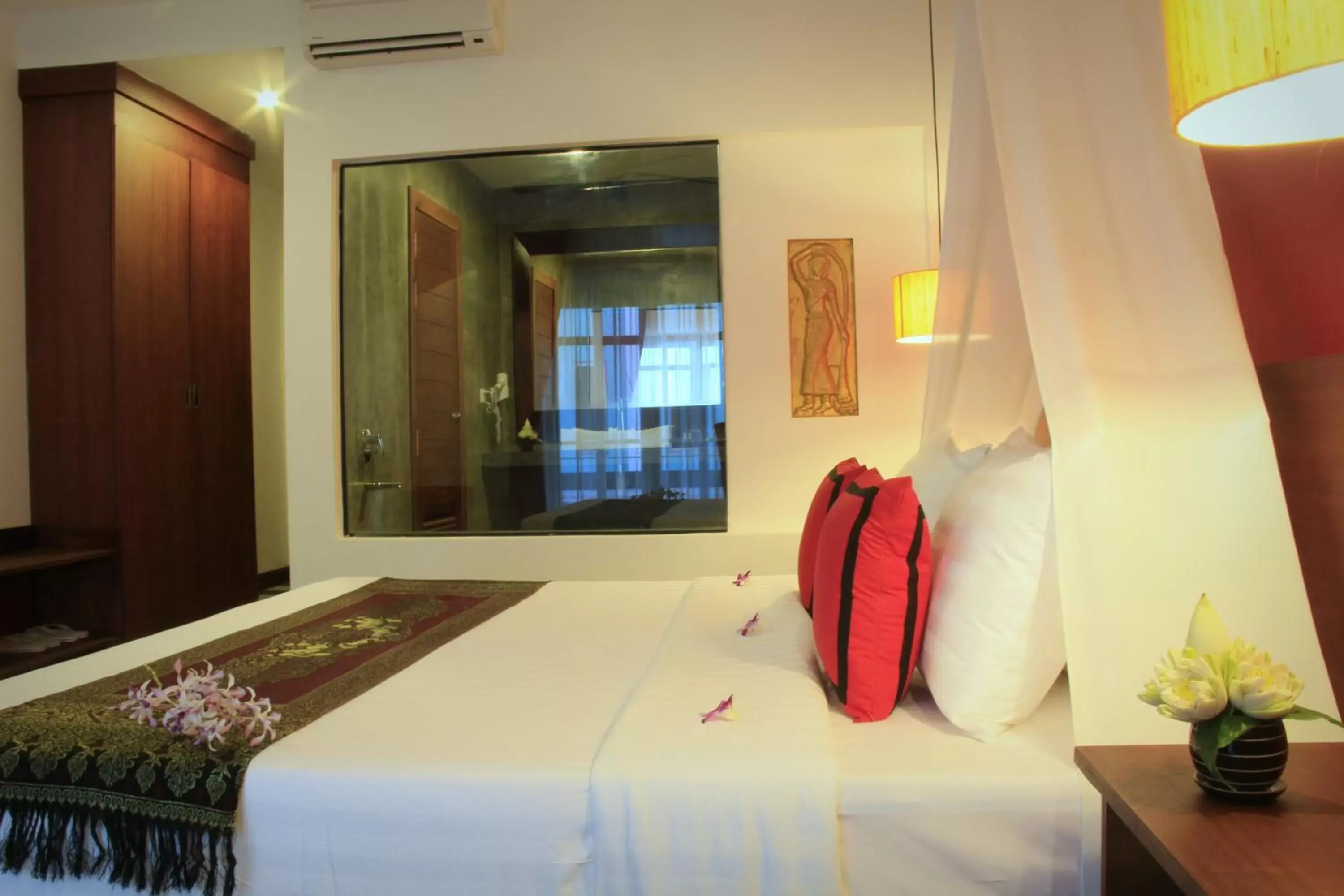 Bedroom in Mekong Angkor Palace Hotel
