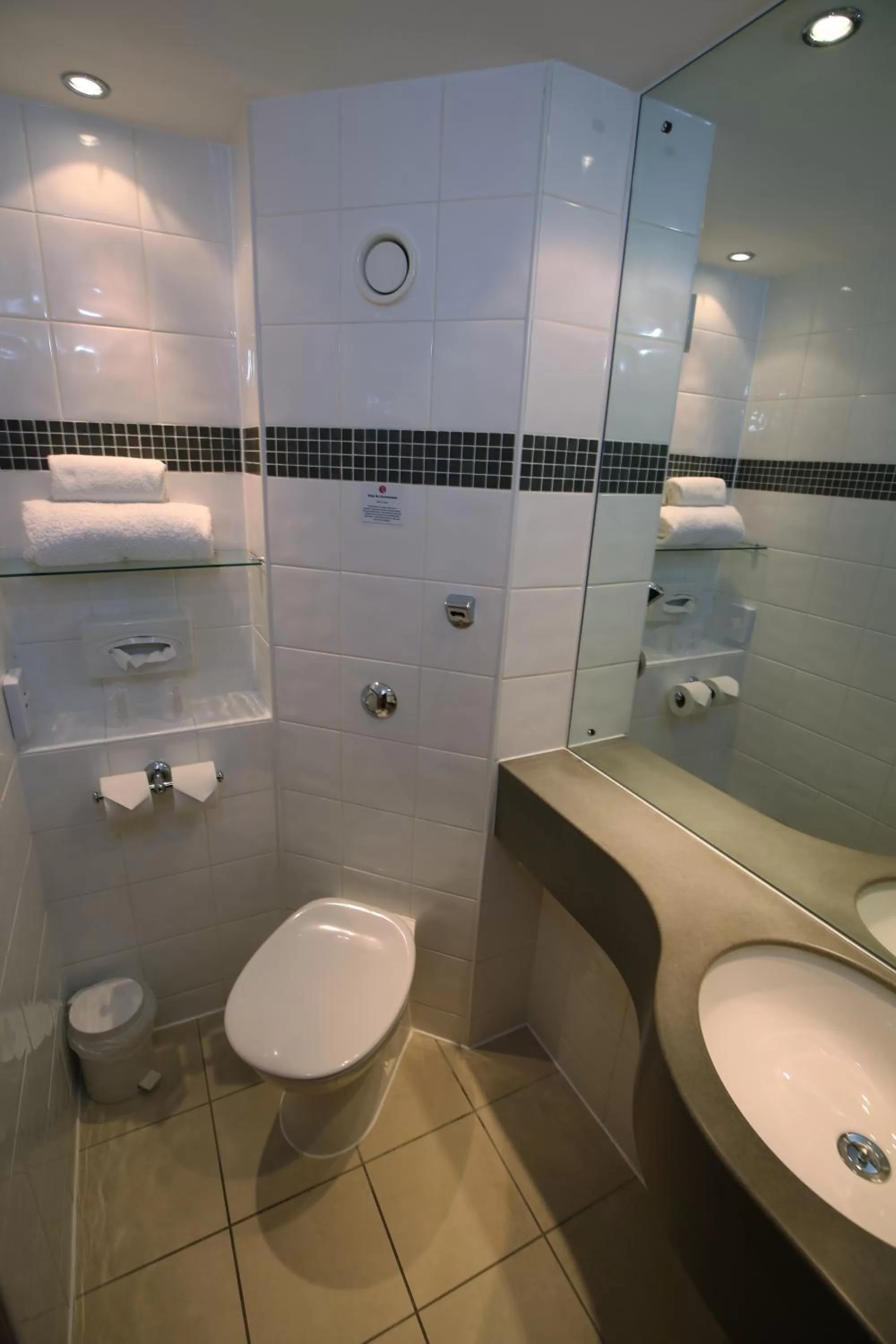 Bathroom in Ramada Wakefield