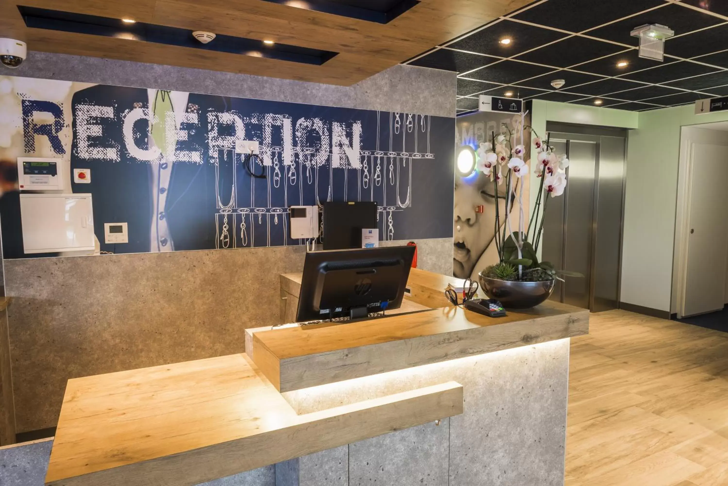 Lobby or reception in Ibis Budget Sallanches Lobby or reception in Ibis Budget Sallanches