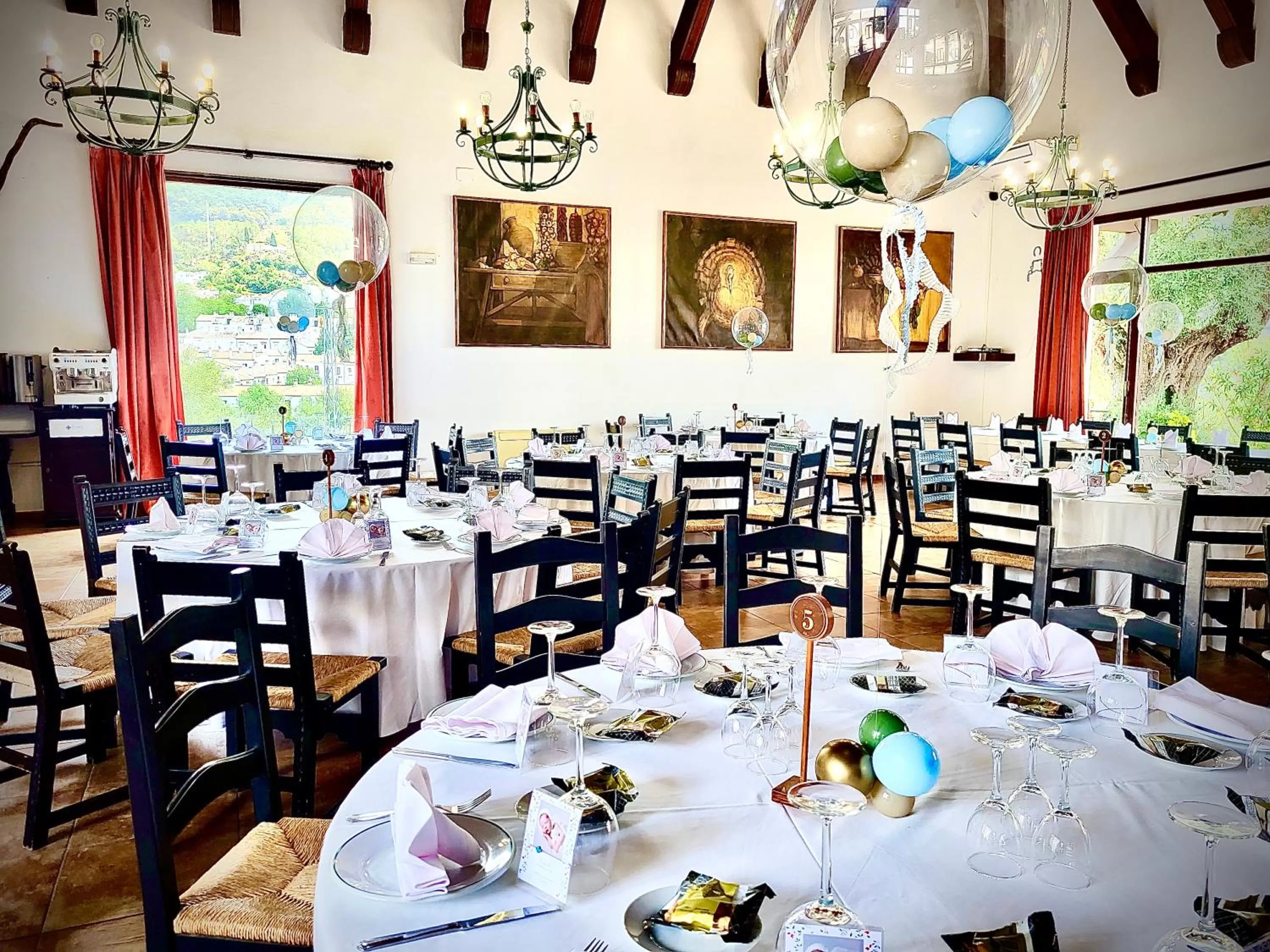 Restaurant/places to eat in Hotel Tugasa Las Truchas