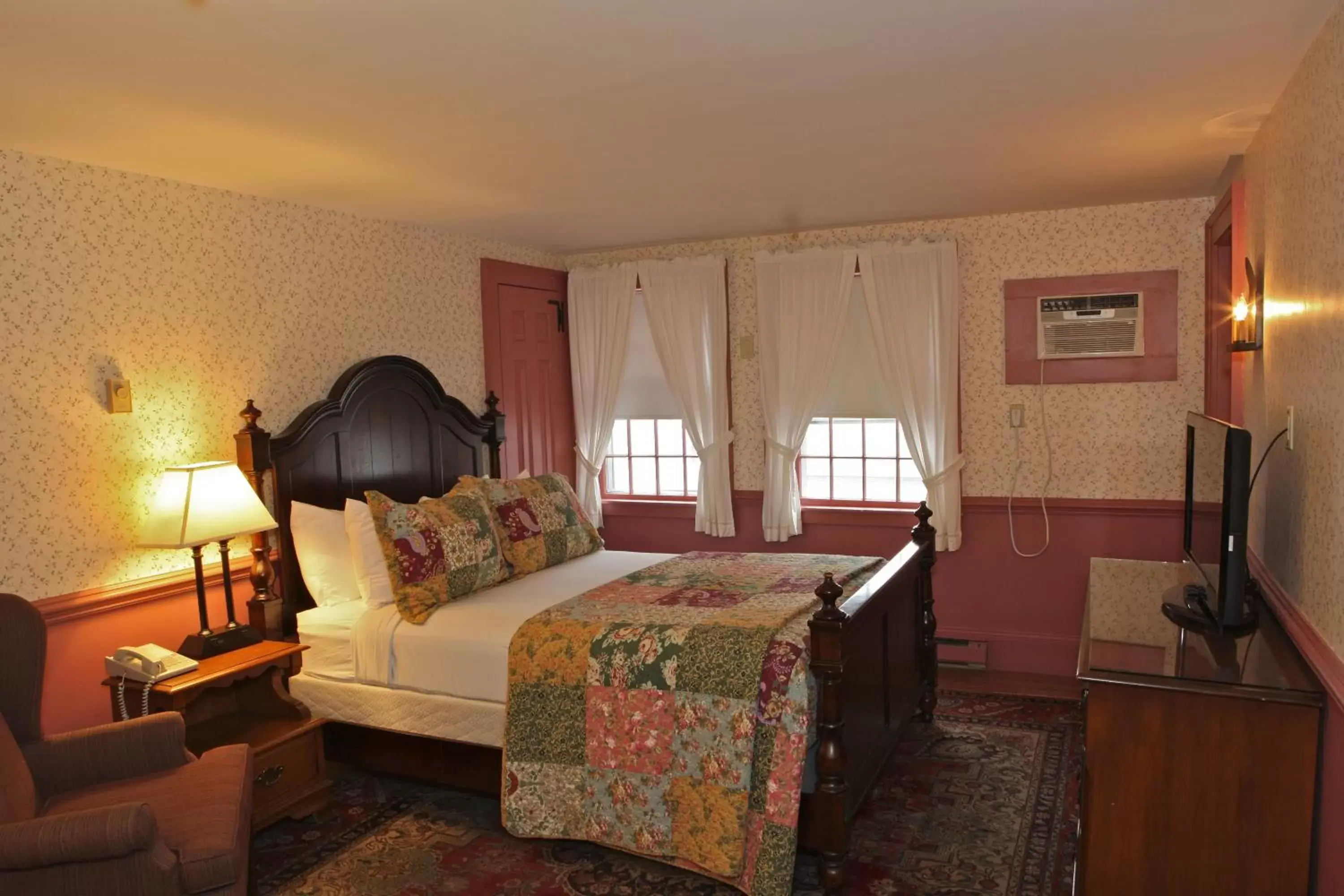 Photo of the whole room in Publick House Historic Inn and Country Motor Lodge