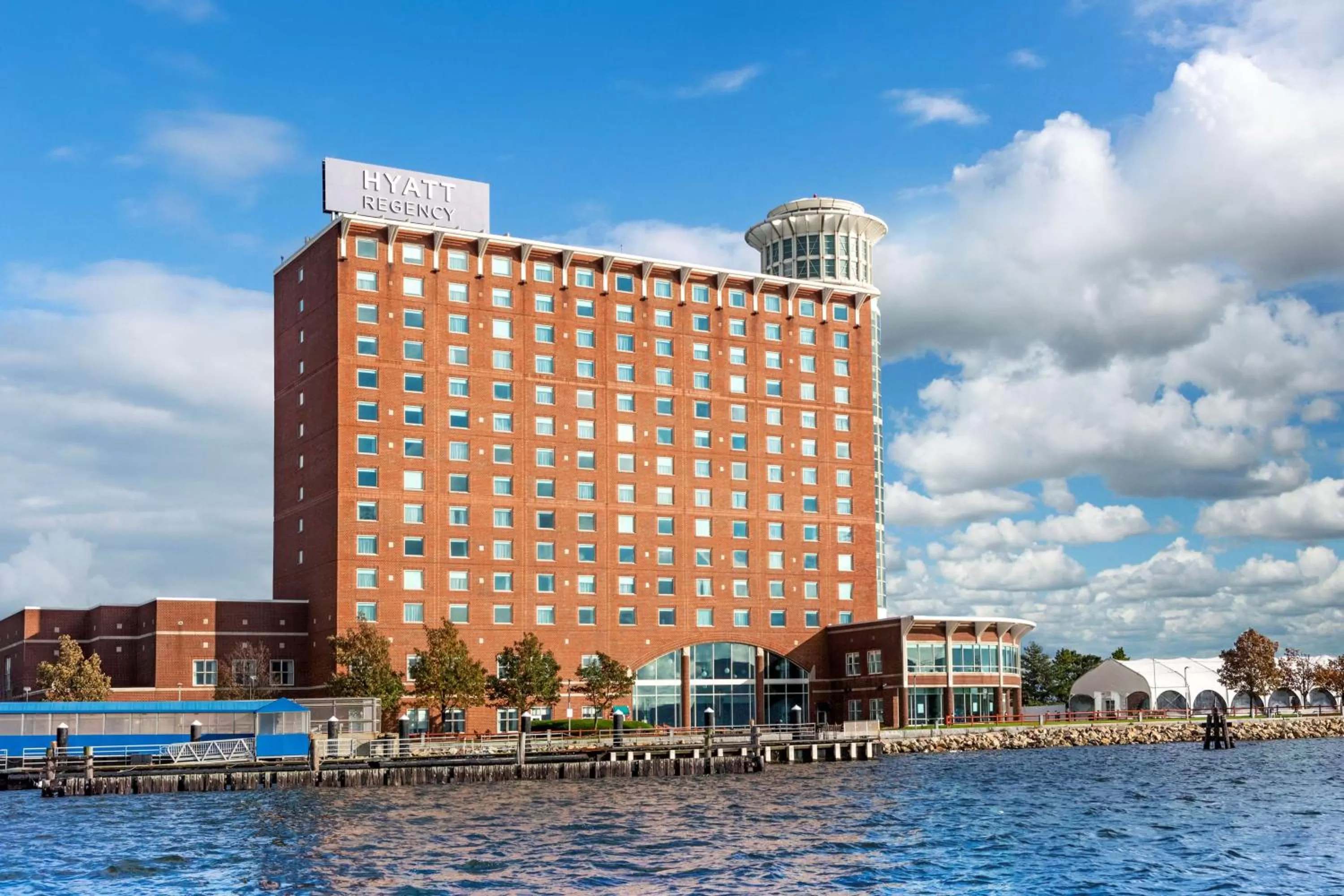 Property building in Hyatt Regency Boston Harbor