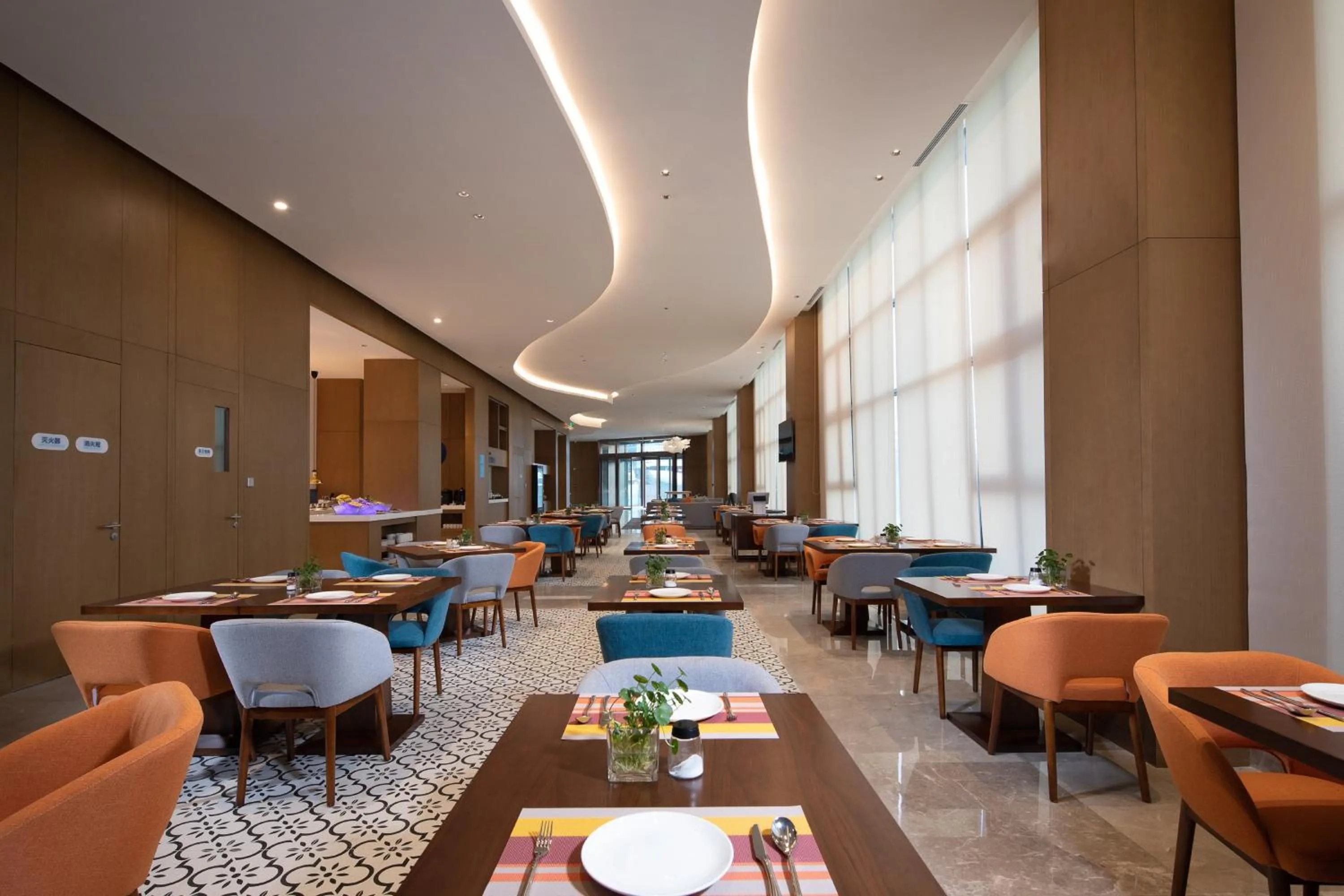 Breakfast in Holiday Inn Express Chengdu Longquanyi North by IHG