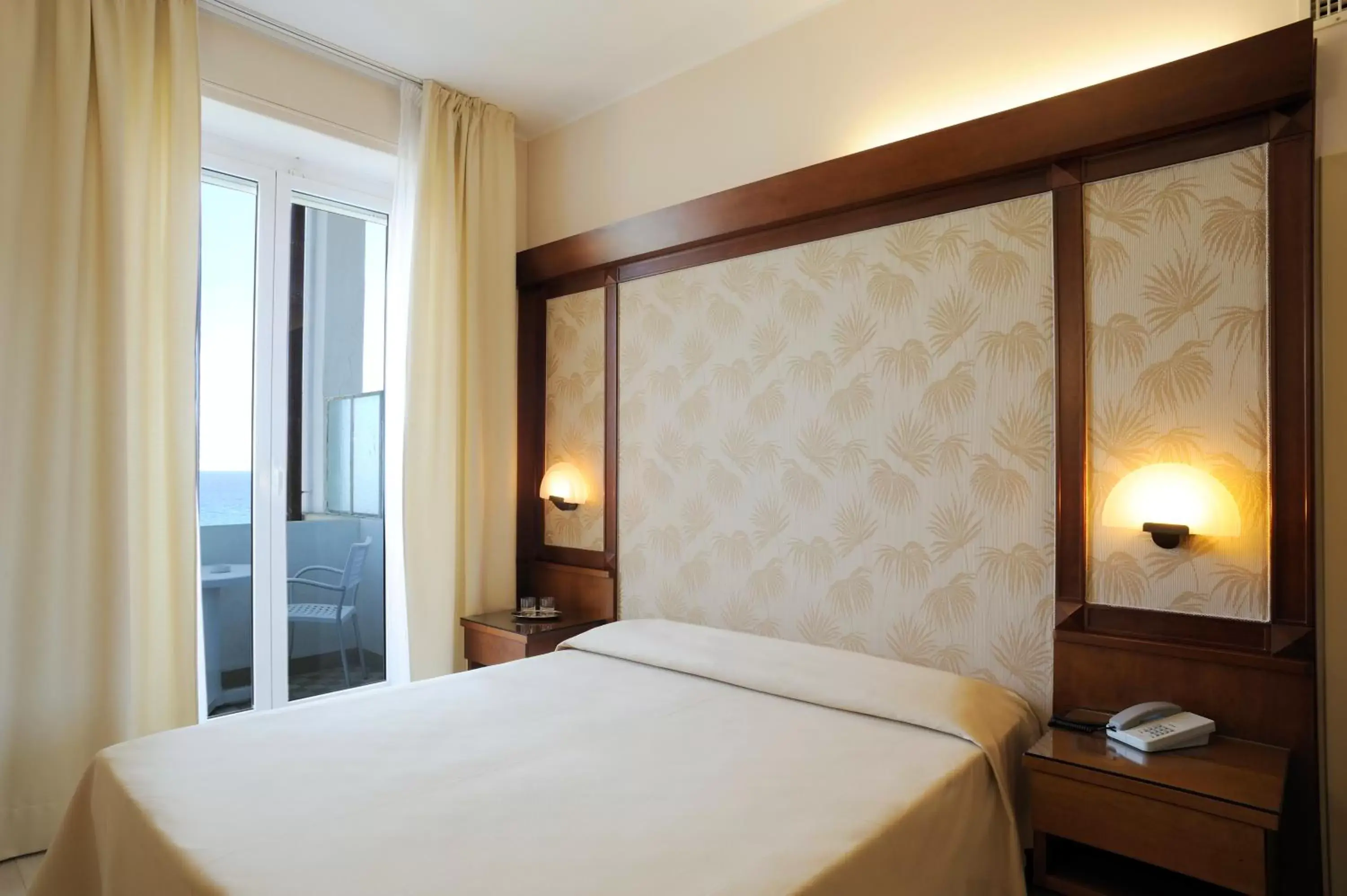 Bed in Grand Hotel Mediterranee