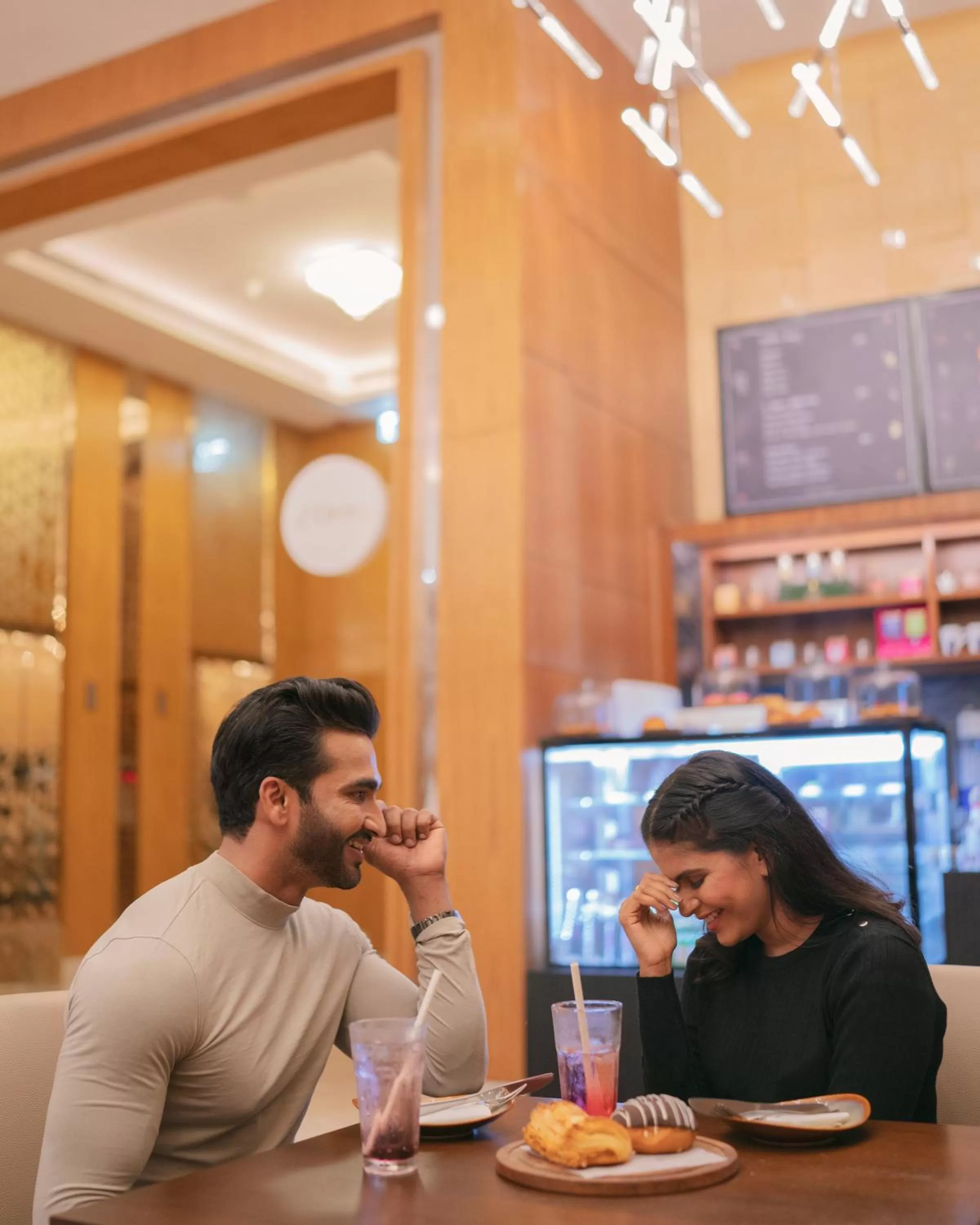 Restaurant/places to eat in Courtyard by Marriott Navi Mumbai