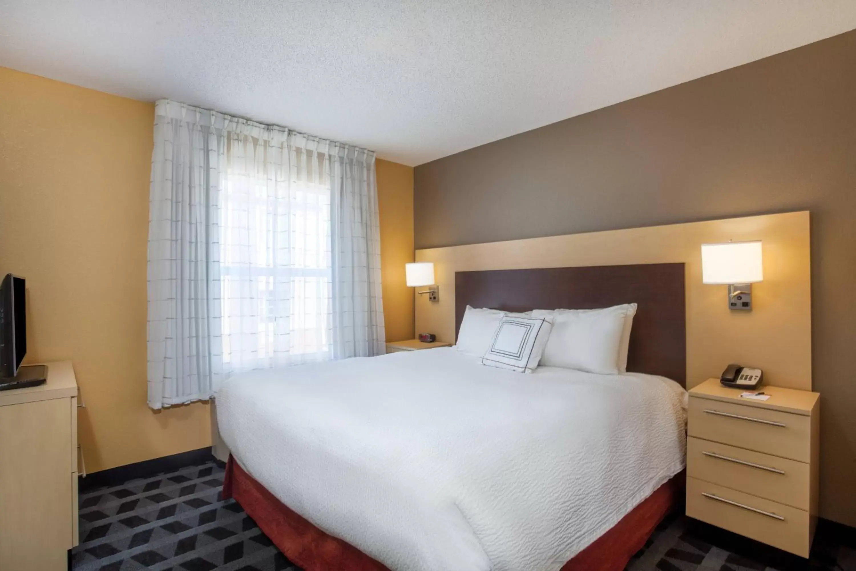 Photo of the whole room, Bed in TownePlace Suites Huntsville