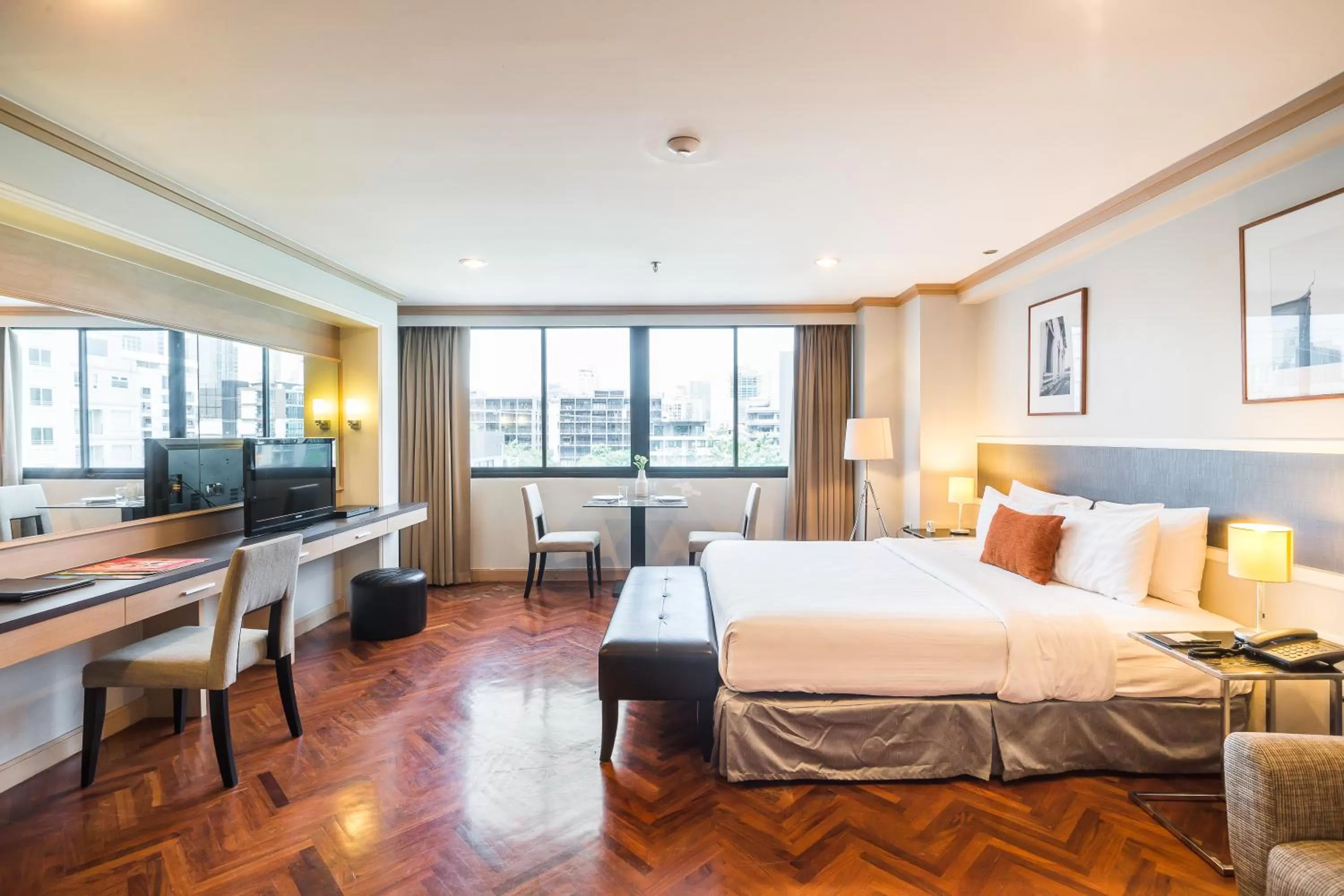 Bed in Alt Hotel Nana by UHG