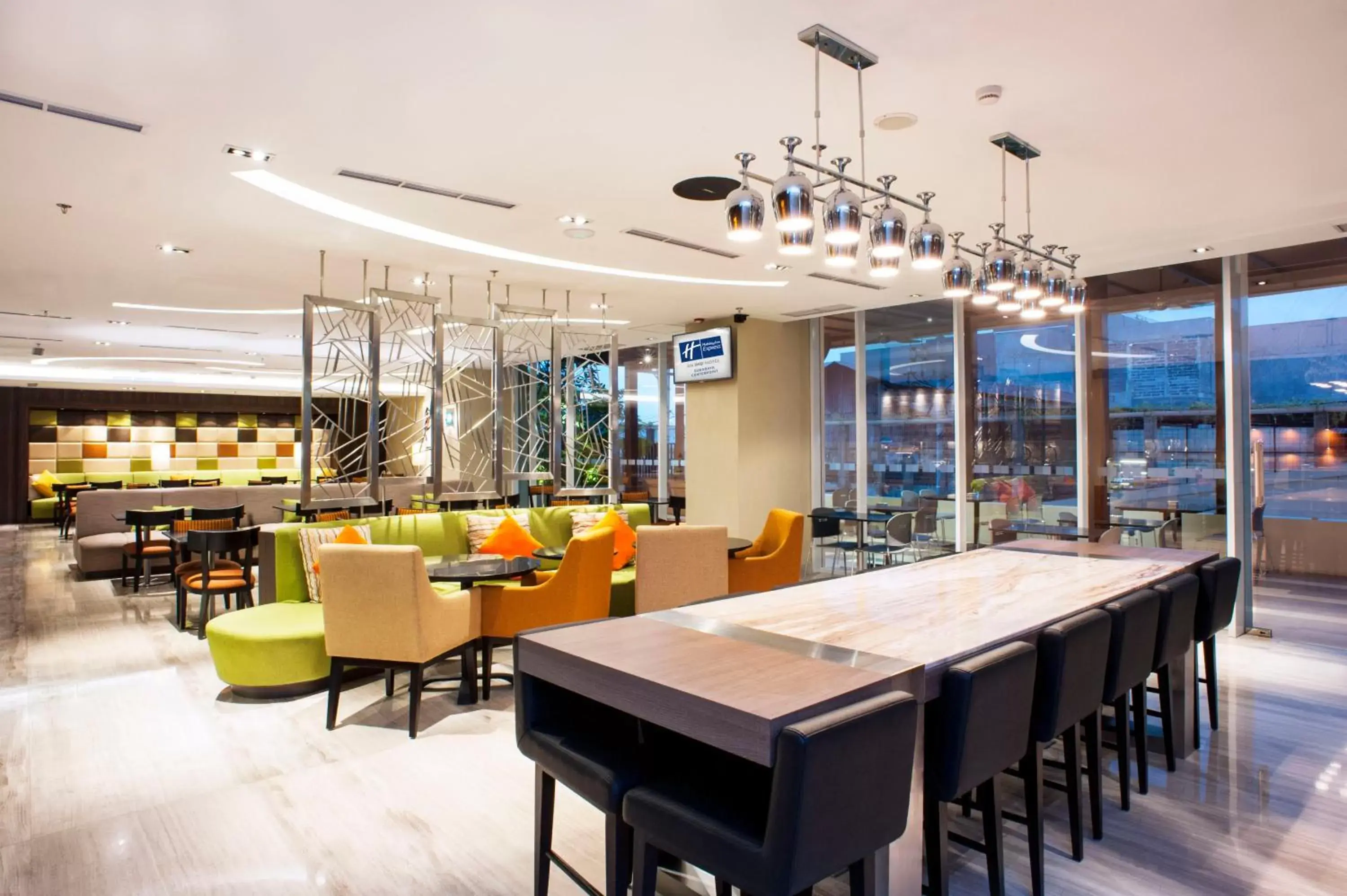 Restaurant/Places to Eat in Holiday Inn Express Surabaya CenterPoint, an IHG Hotel