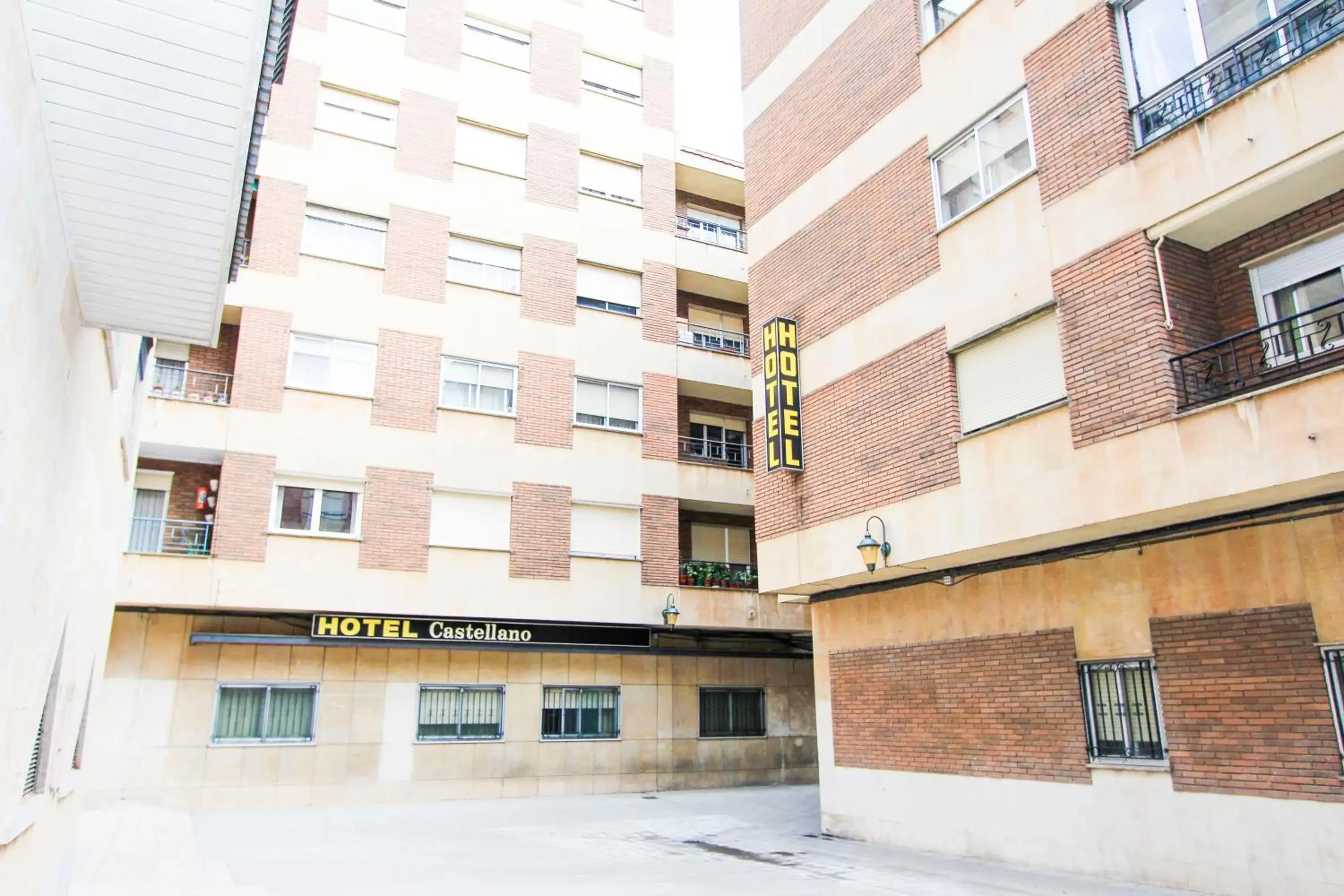 Property Building in Hotel Castellano Centro