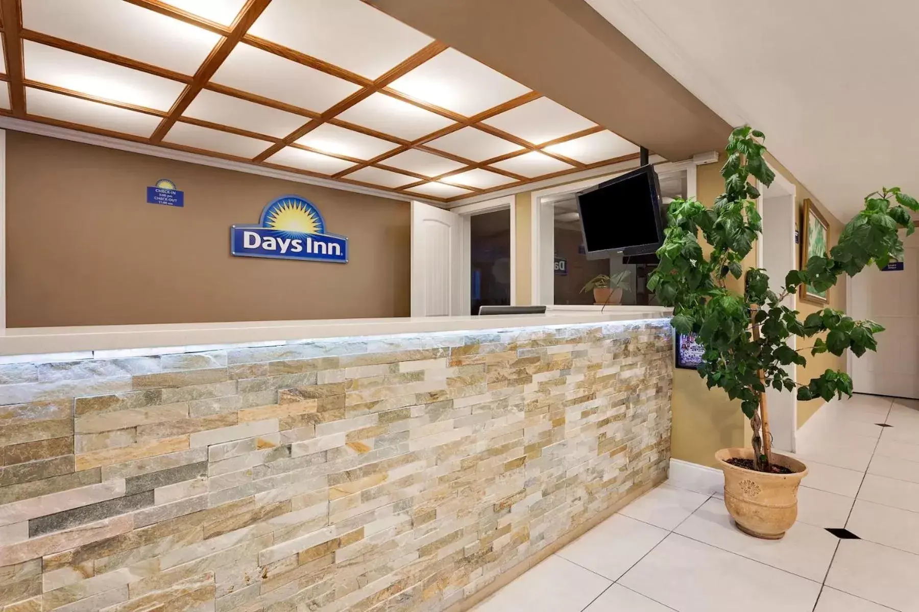 Lobby or reception, Lobby/Reception in Days Inn by Wyndham Lakewood South Tacoma