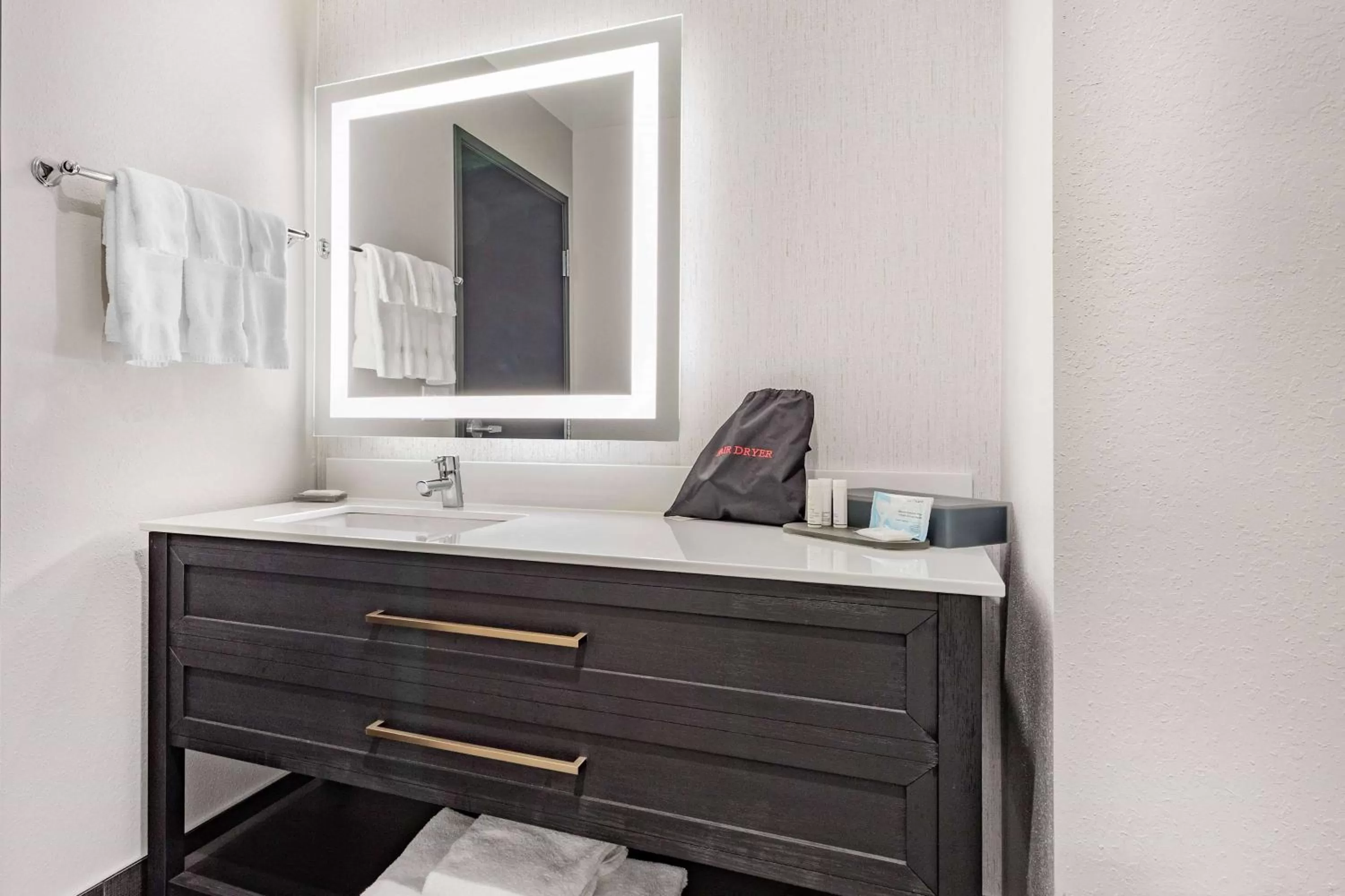 TV and multimedia in LaQuinta Suites by Wyndham South Bend Notre Dame Area