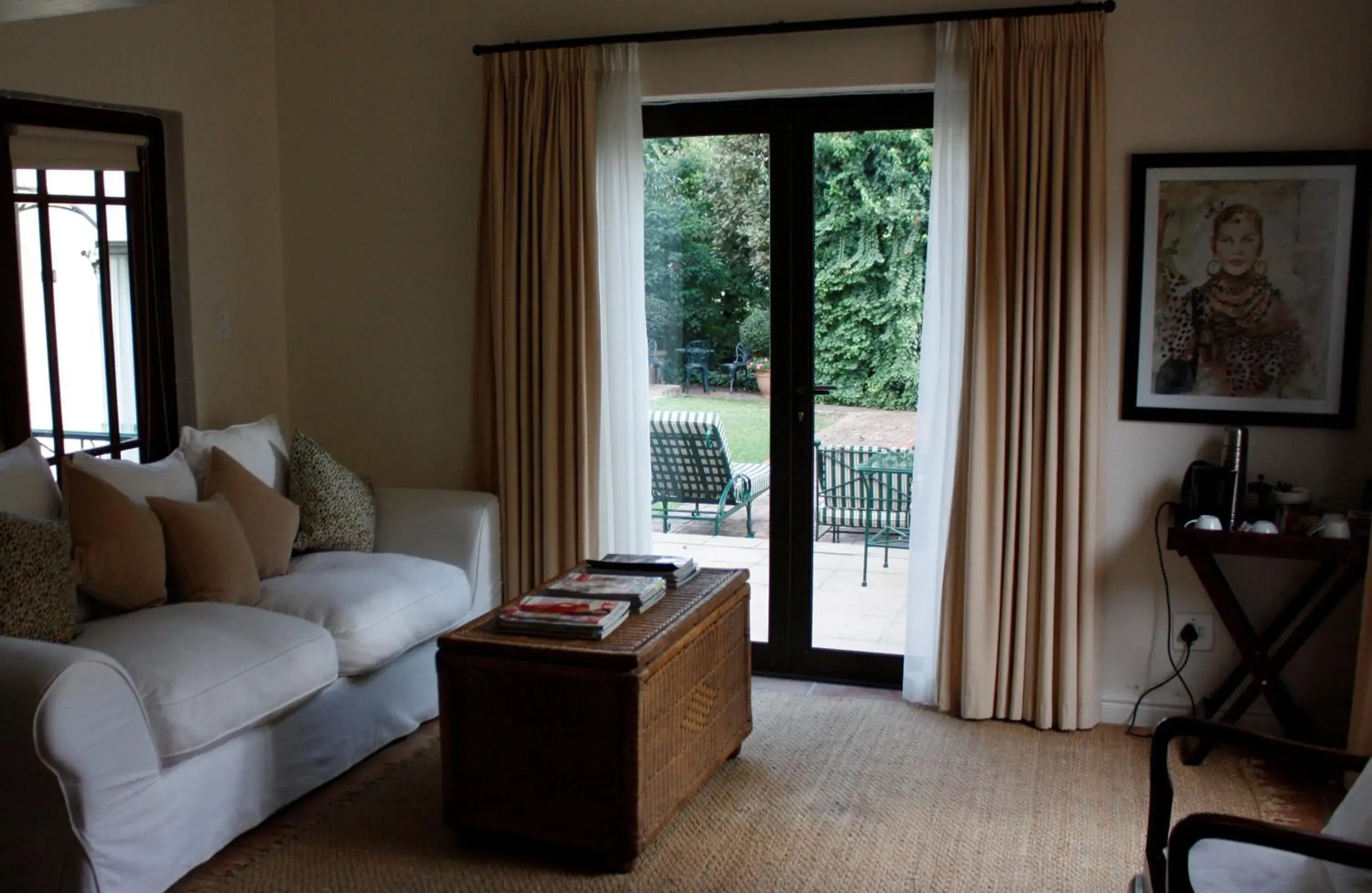 Day, Seating Area in Riversong Guest House