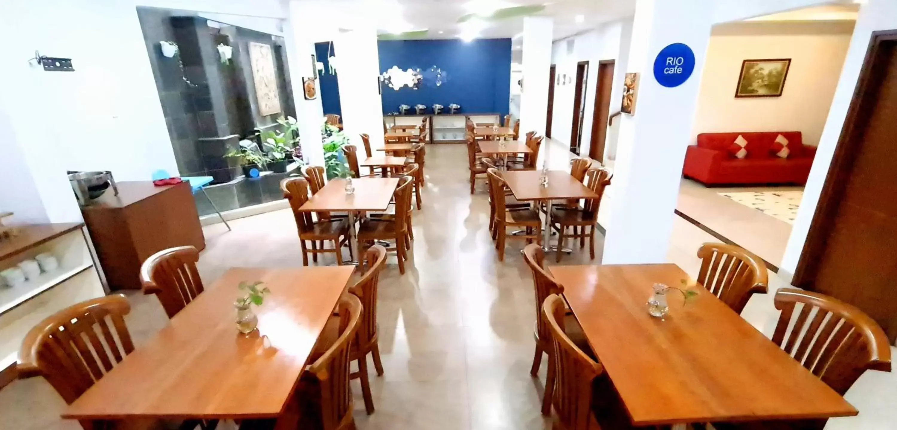 Restaurant/Places to Eat in Hotel Dafam Rio