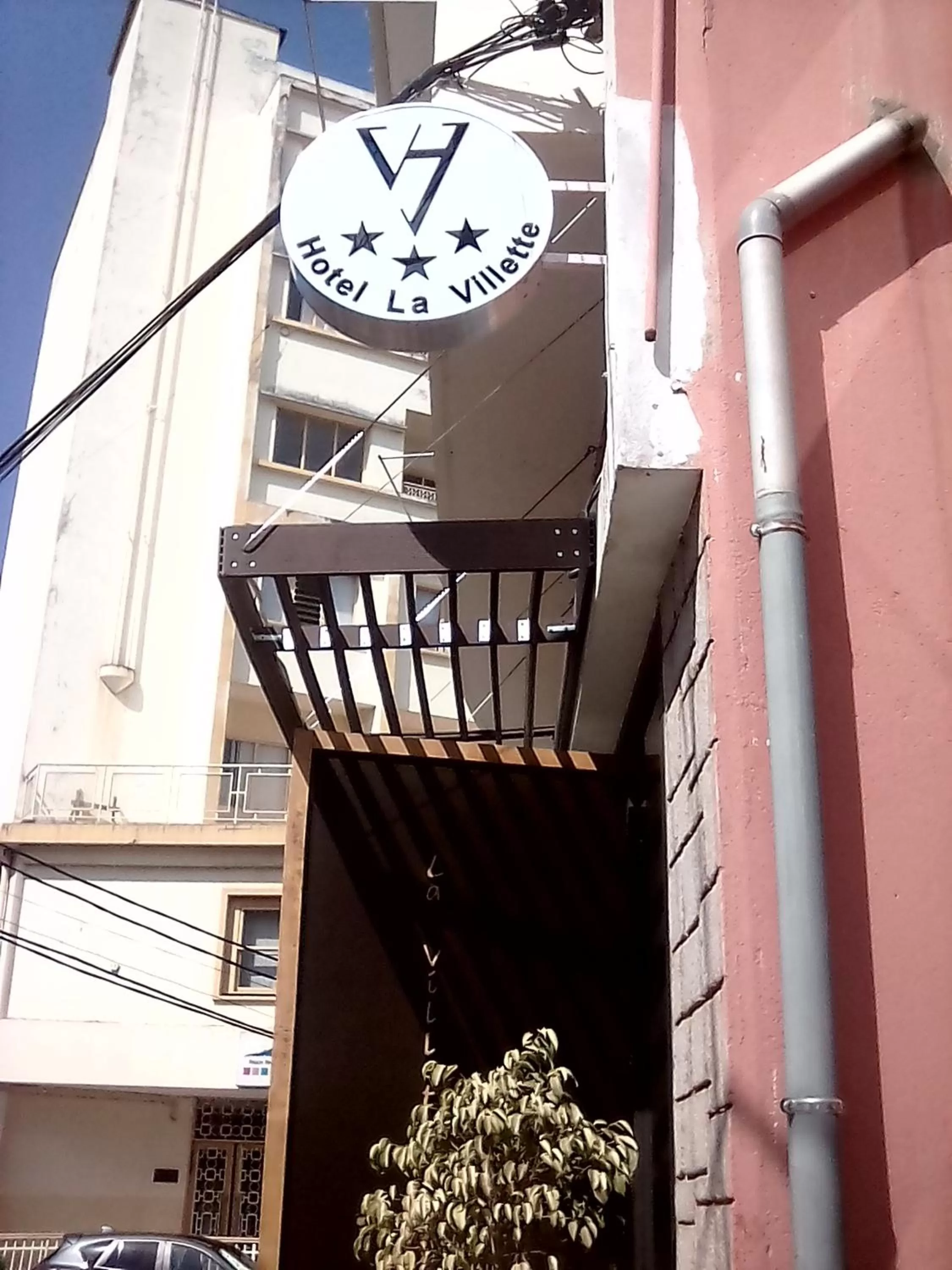 Property logo or sign in Hotel La Villette