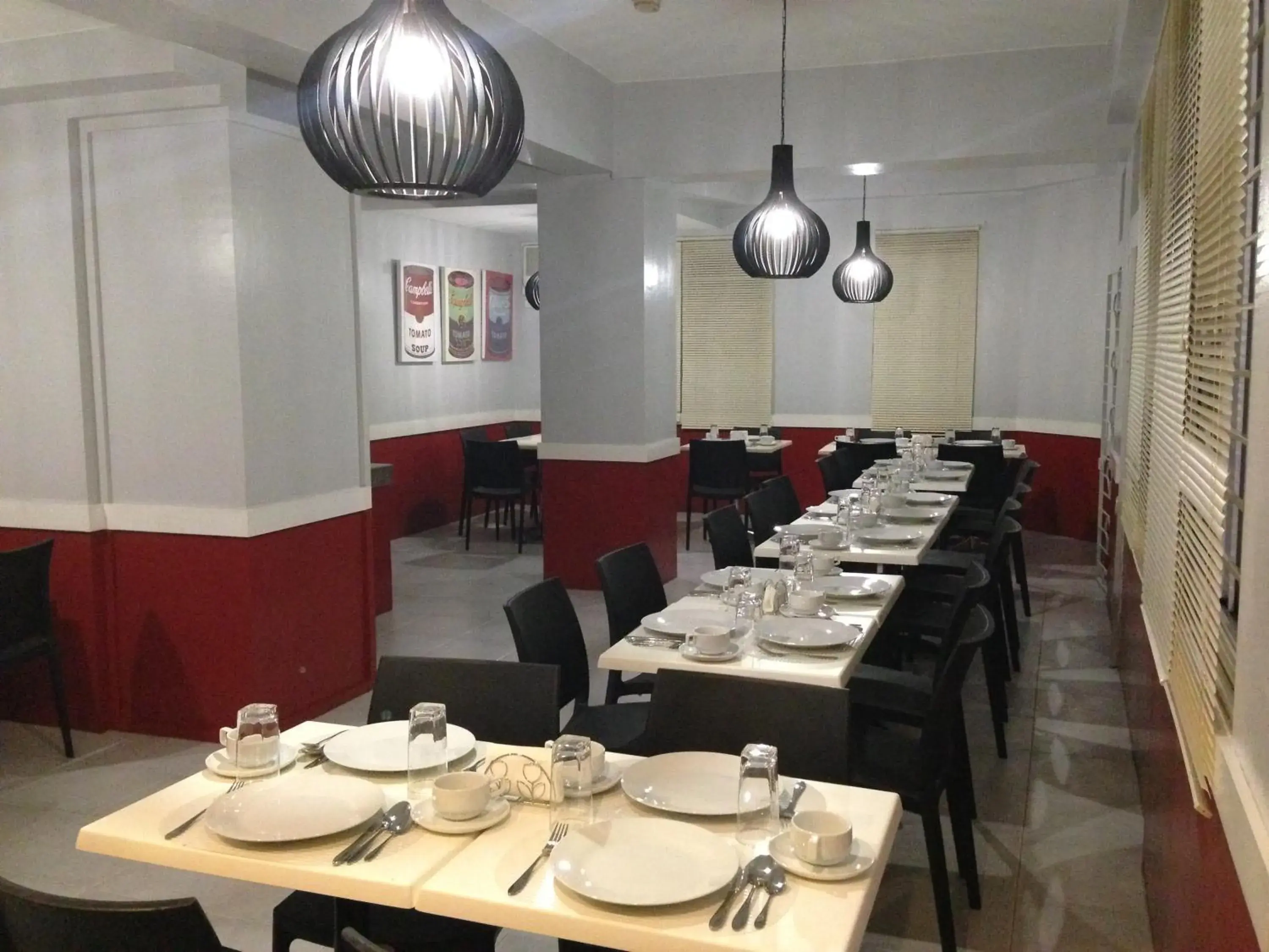 Restaurant/Places to Eat in Leesons Residences