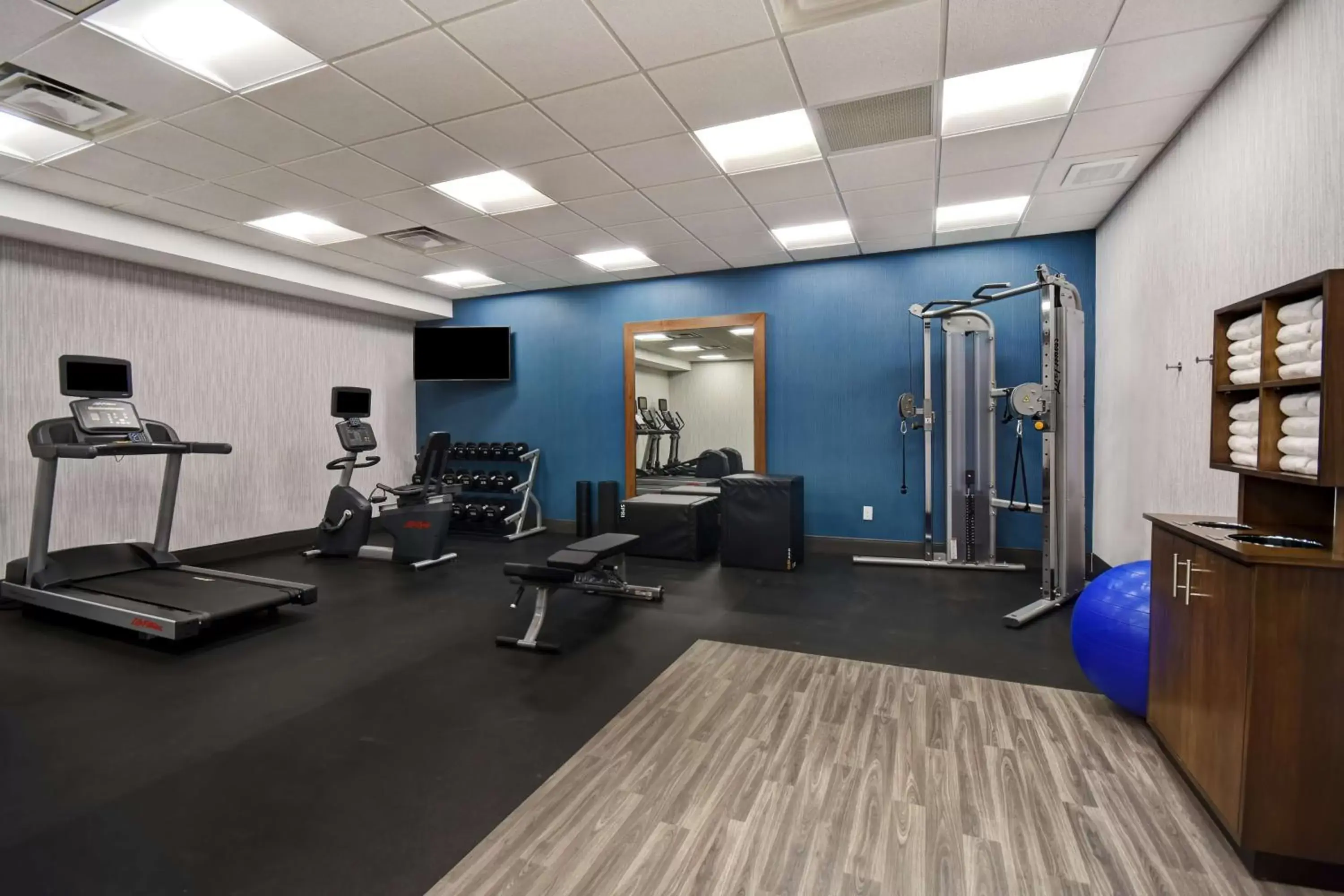 Fitness centre/facilities in Hampton Inn Pleasant View Fitness centre/facilities in Hampton Inn Pleasant View