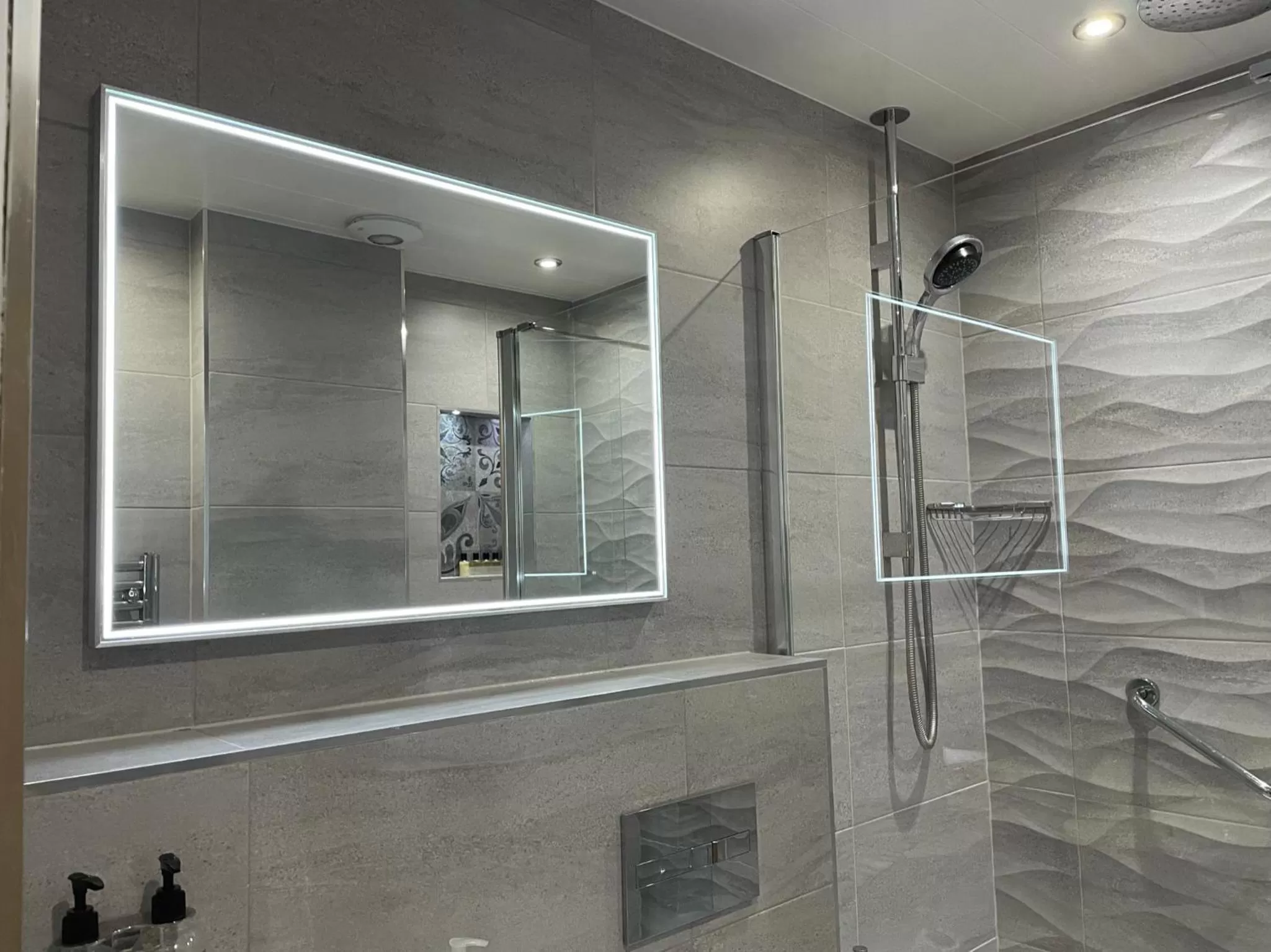 Bathroom in The Original Rosslyn Inn